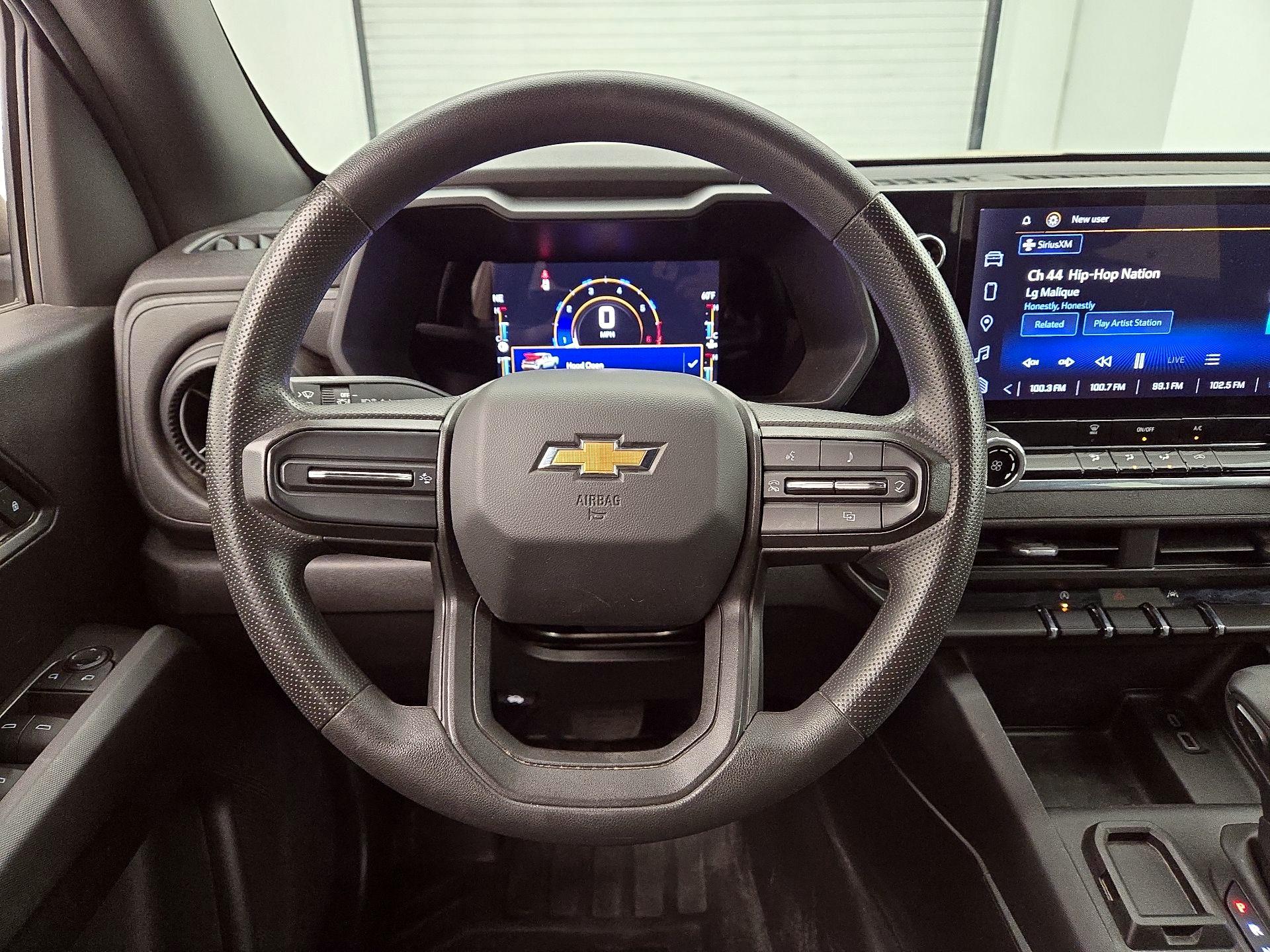 Thumbnail: 2023 Chevrolet Colorado - 10