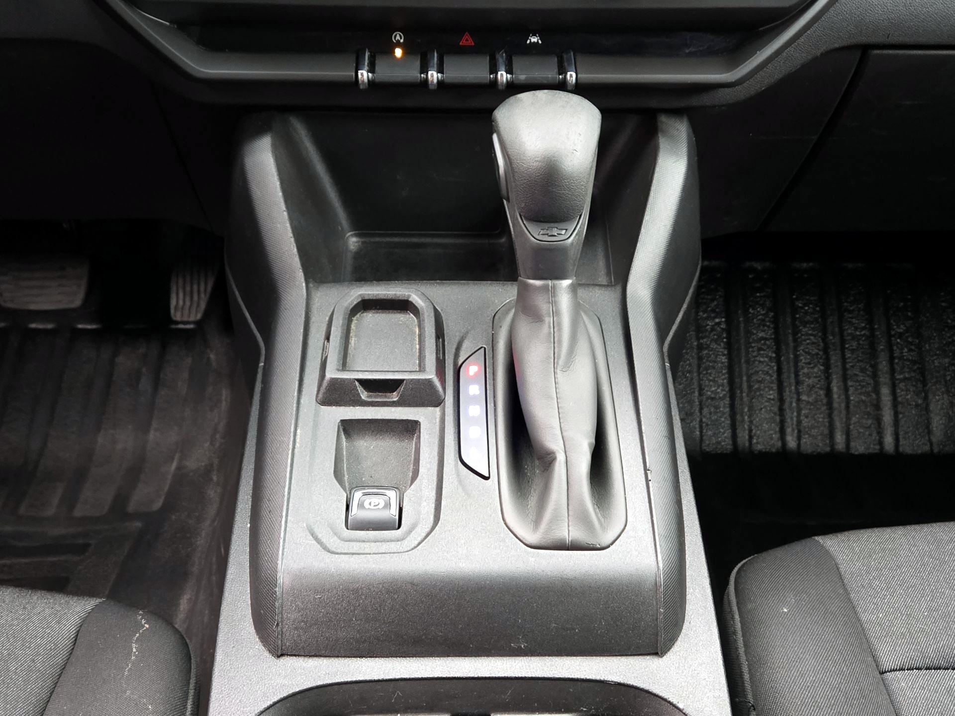 Thumbnail: 2023 Chevrolet Colorado - 17