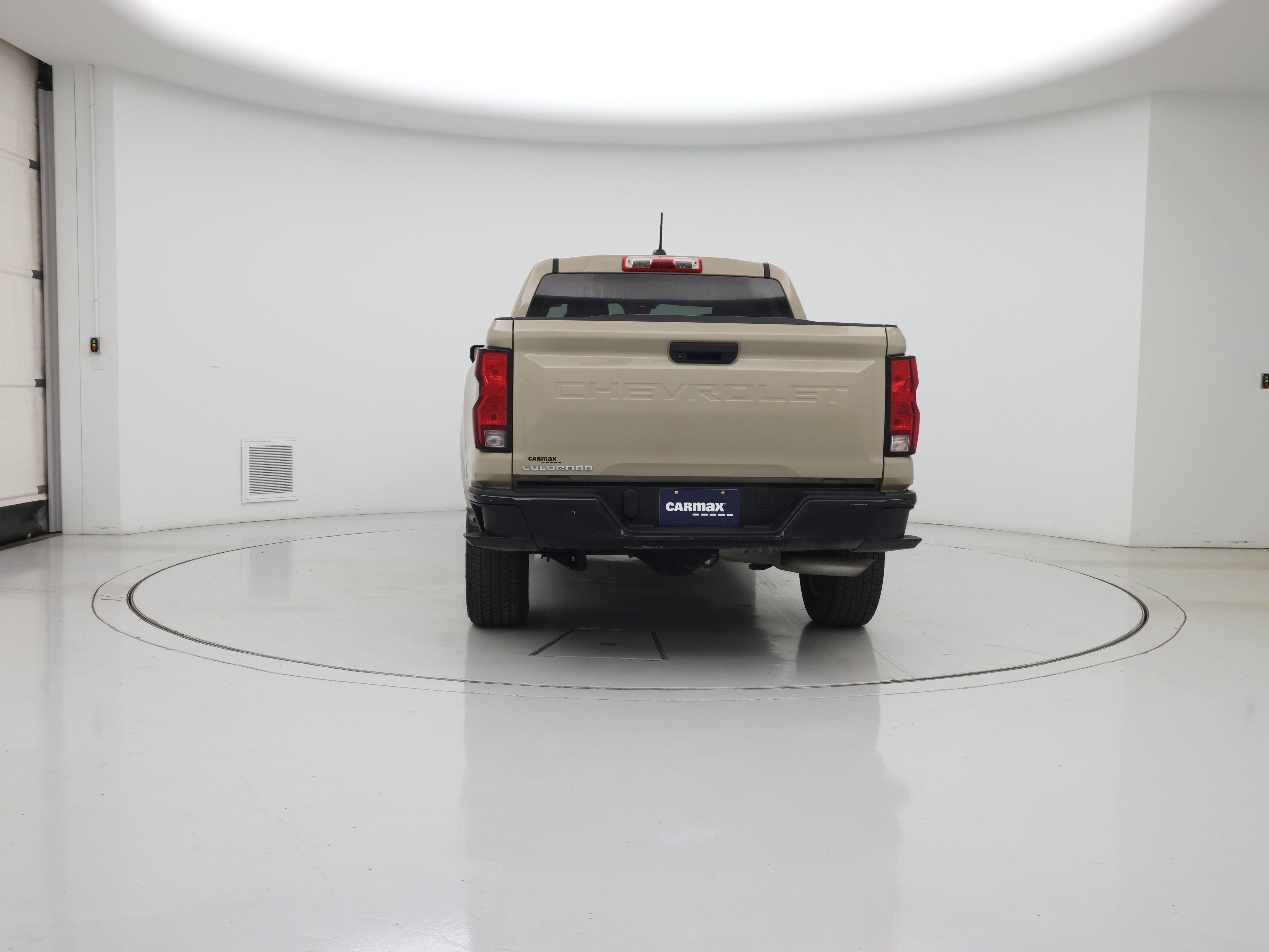 Thumbnail: 2023 Chevrolet Colorado - 6