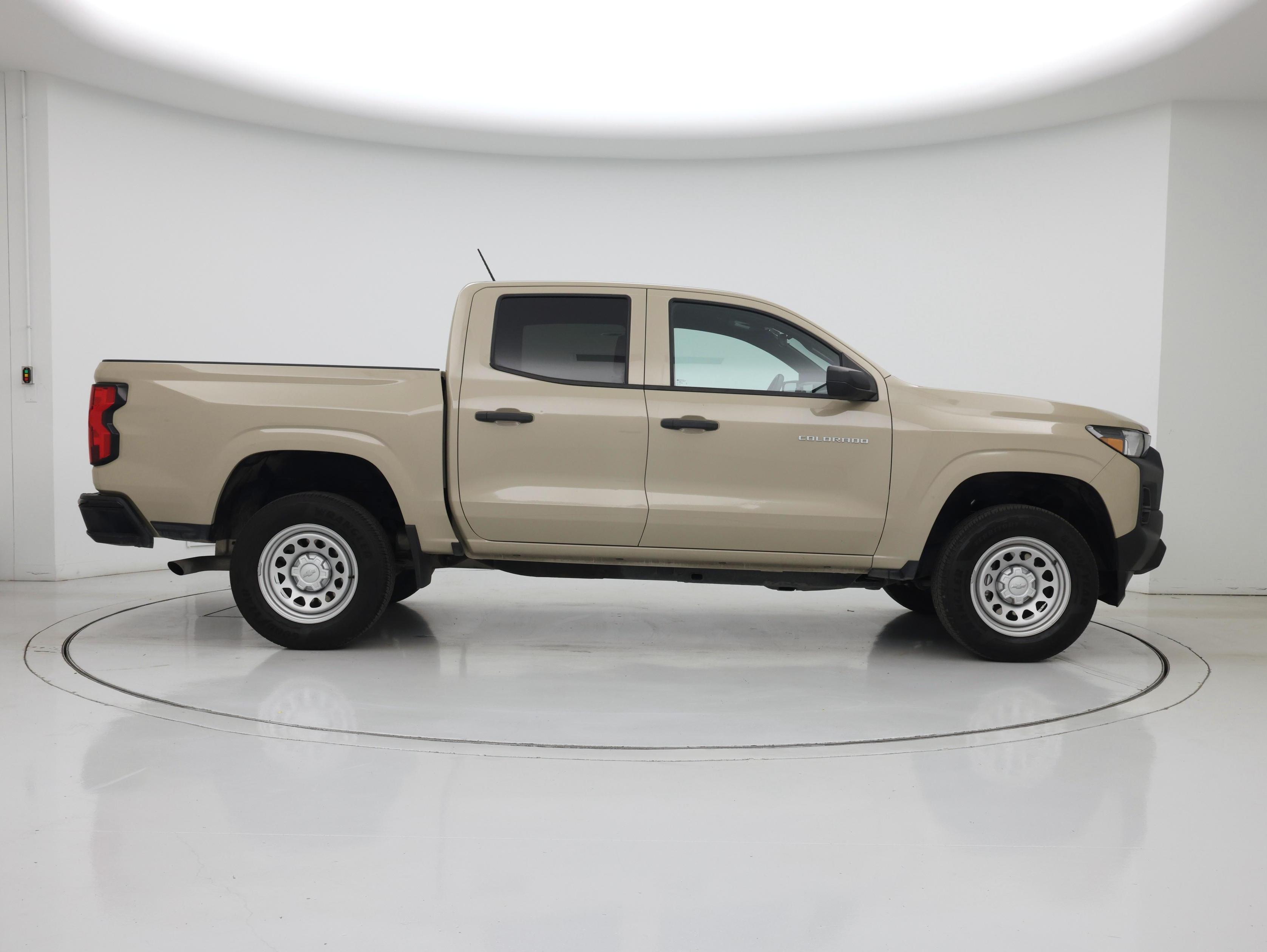 Thumbnail: 2023 Chevrolet Colorado - 7