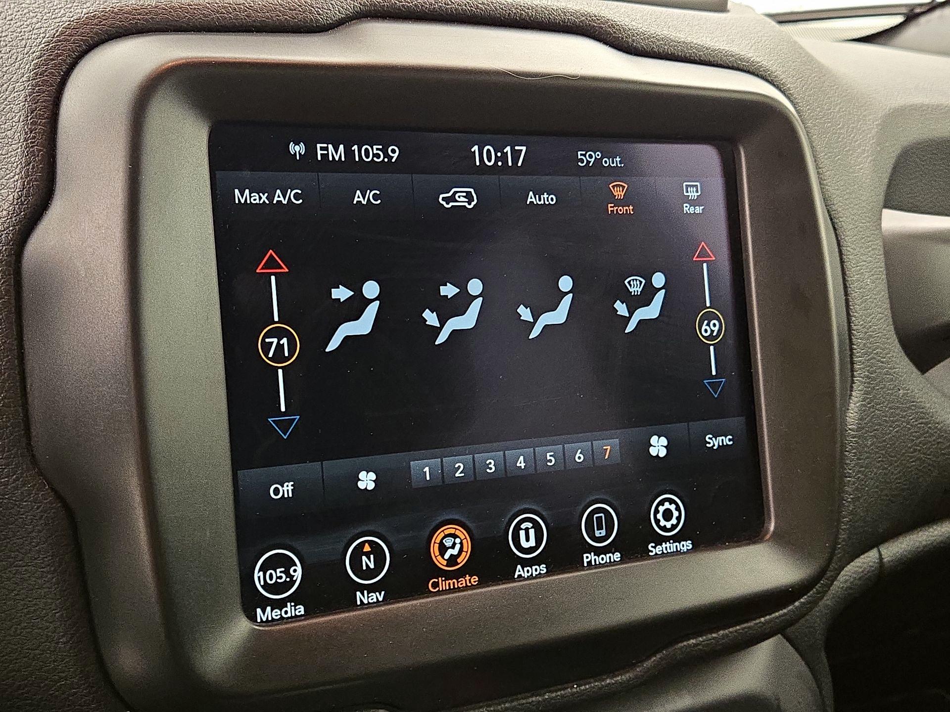 Thumbnail: 2022 Jeep Renegade - 17