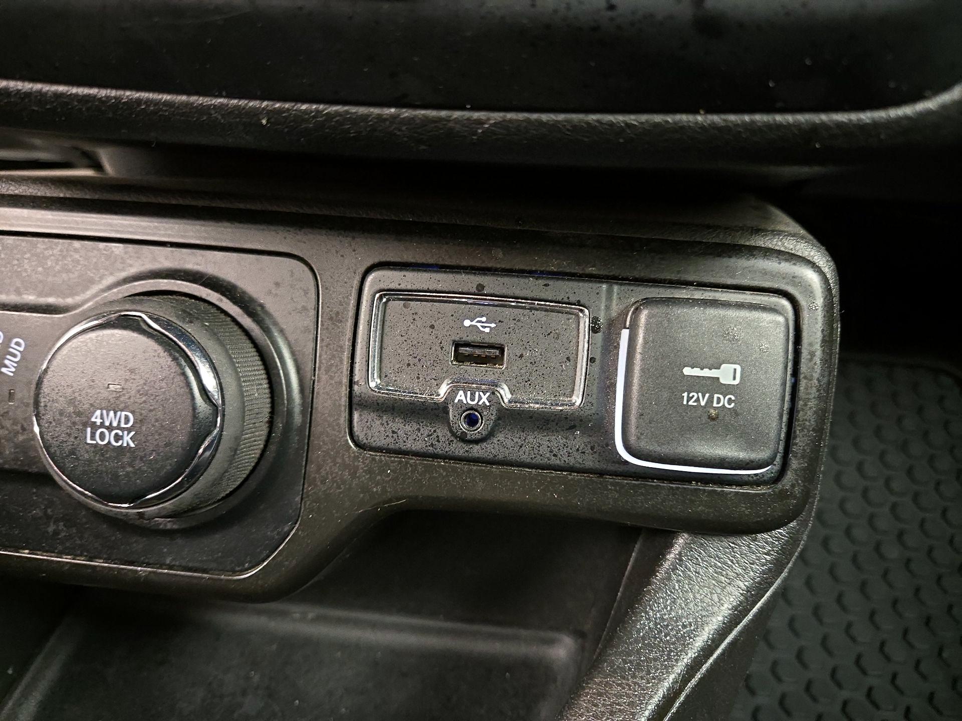 Thumbnail: 2022 Jeep Renegade - 19