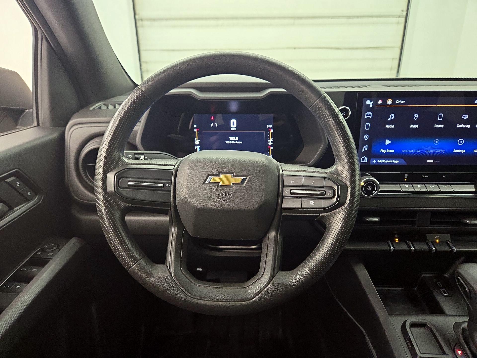 Thumbnail: 2023 Chevrolet Colorado - 10