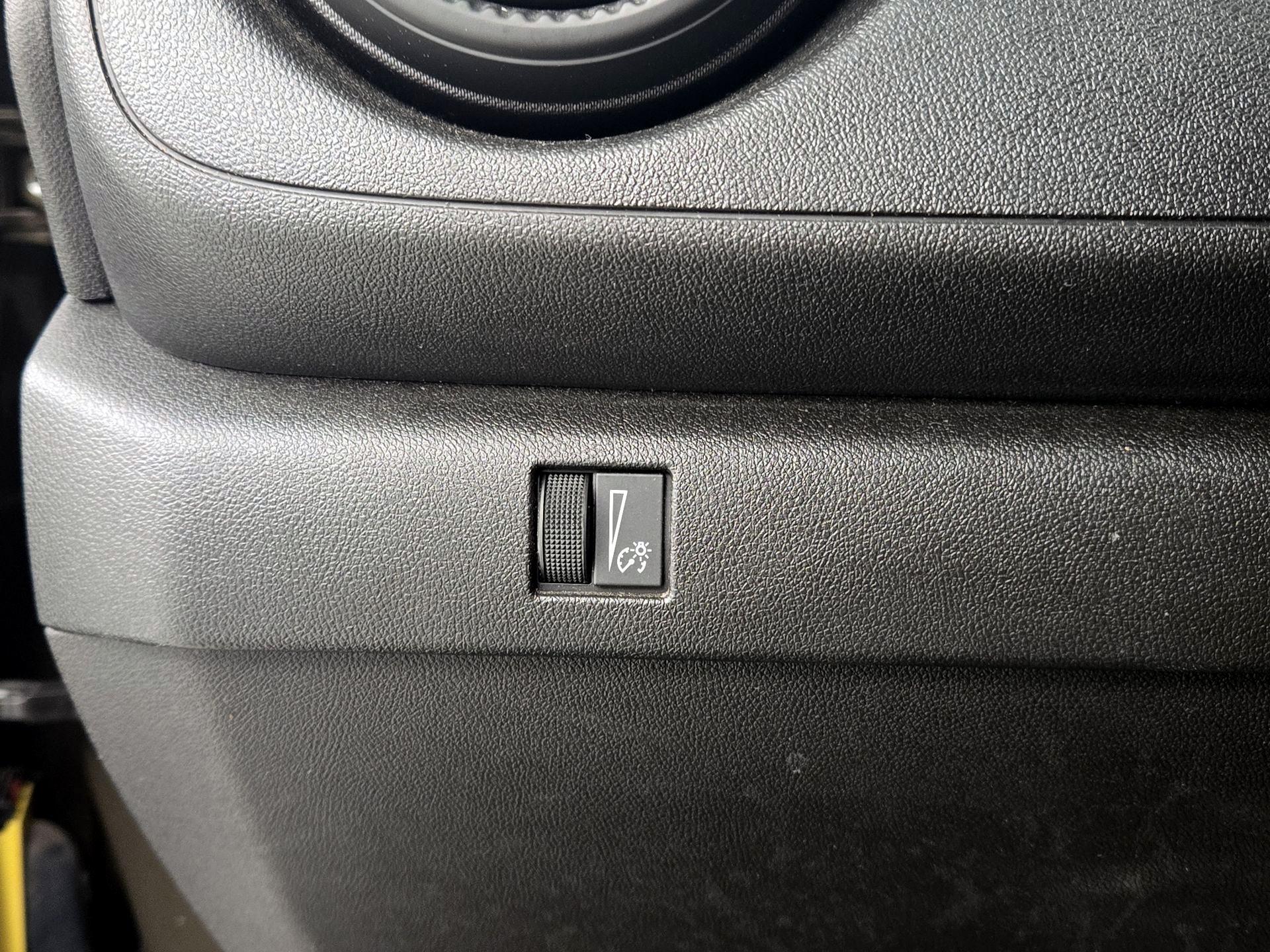 Thumbnail: 2023 Chevrolet Colorado - 13