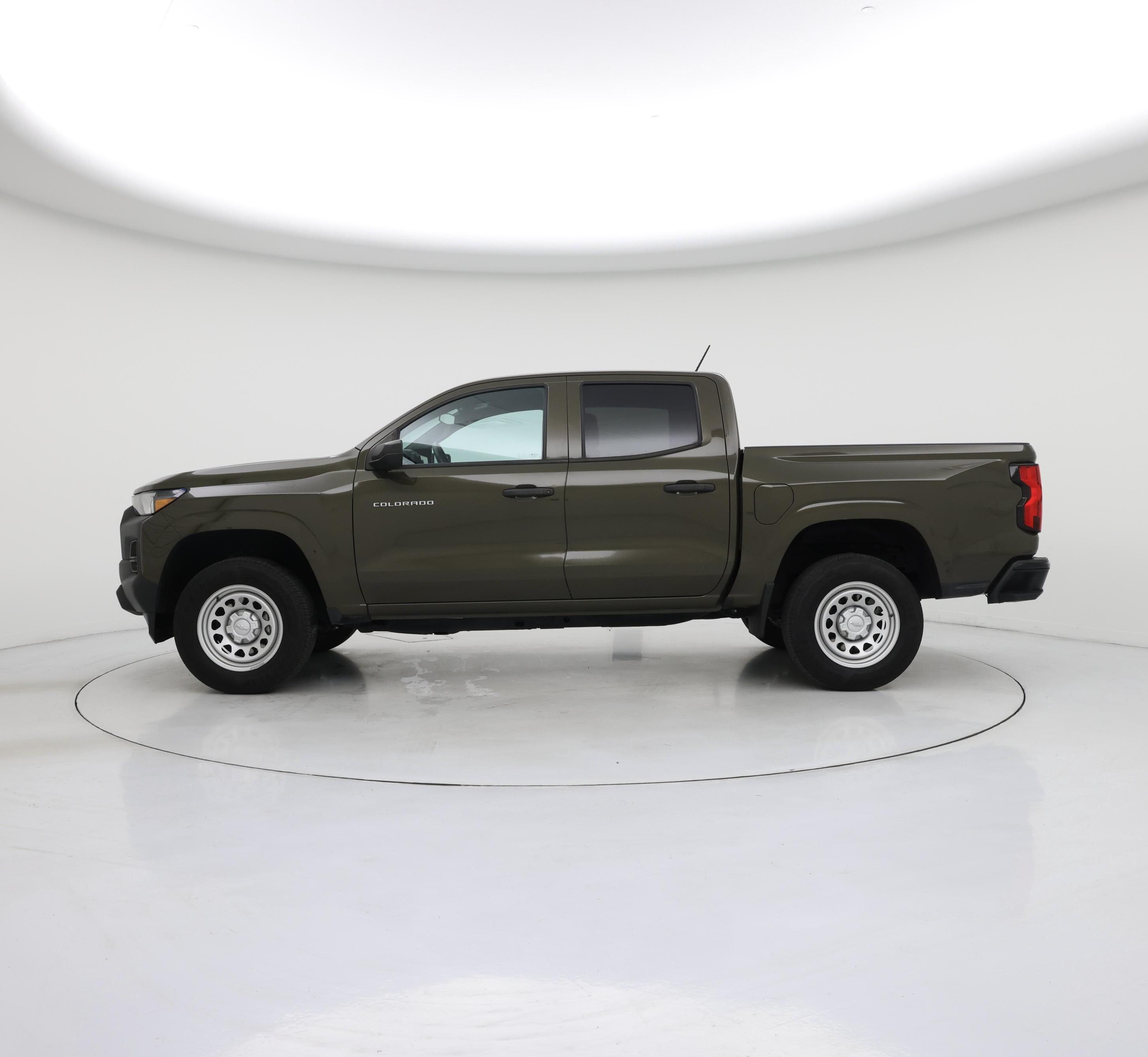 Thumbnail: 2023 Chevrolet Colorado - 3