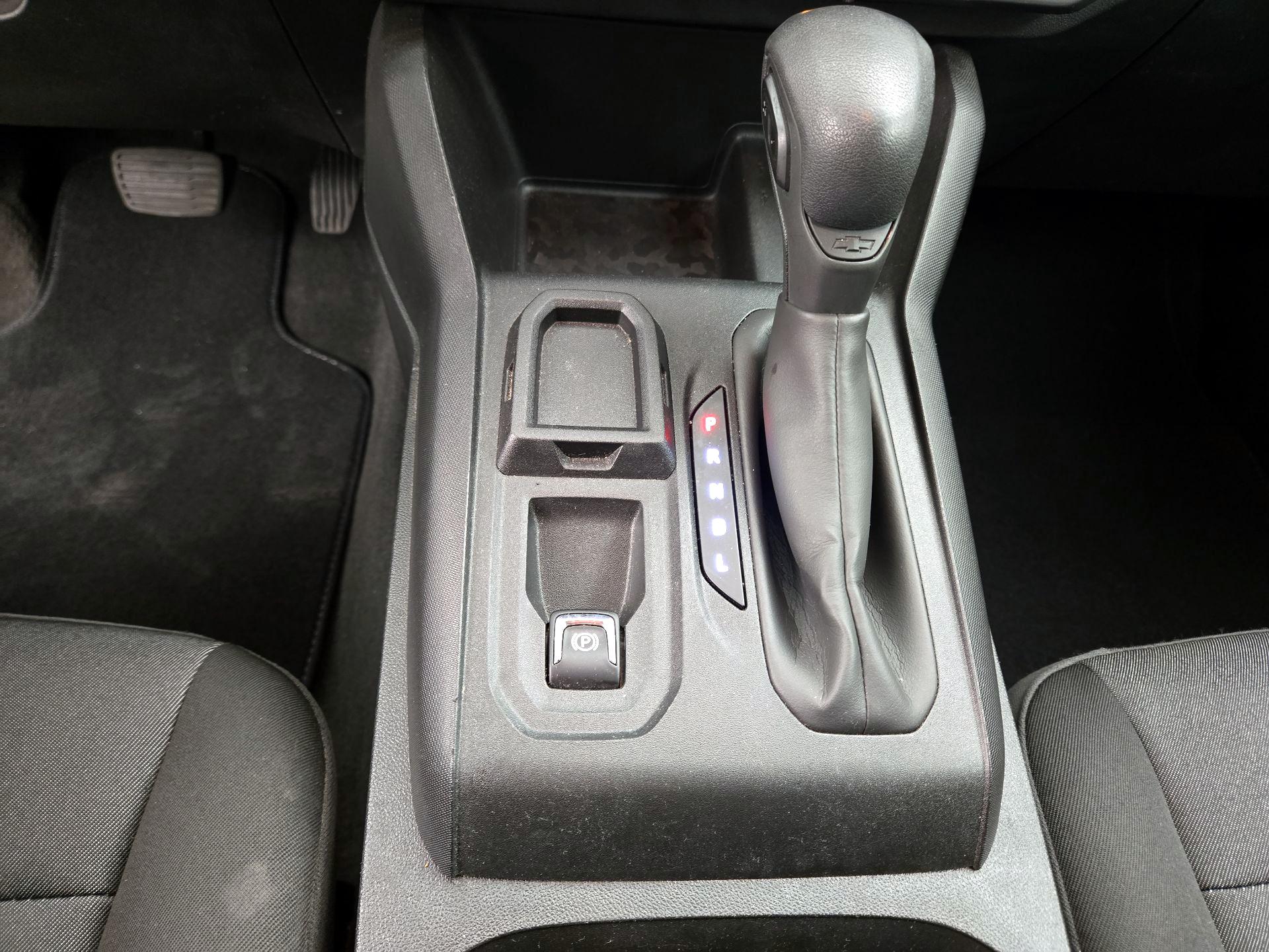 Thumbnail: 2023 Chevrolet Colorado - 18