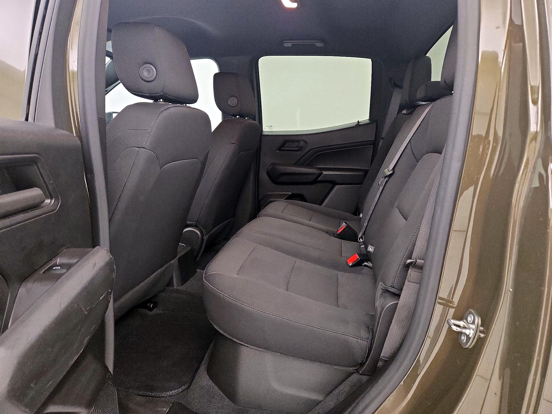 Thumbnail: 2023 Chevrolet Colorado - 20