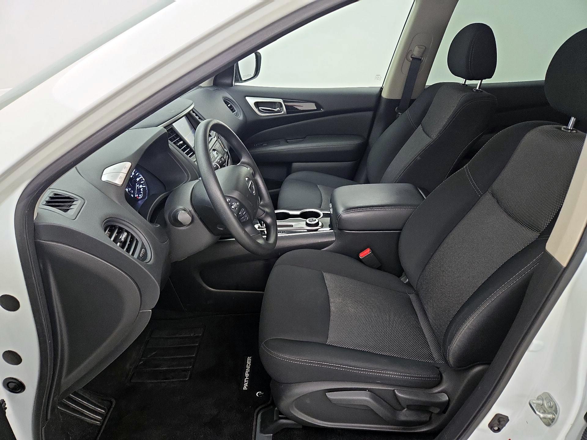 Thumbnail: 2020 Nissan Pathfinder - 11