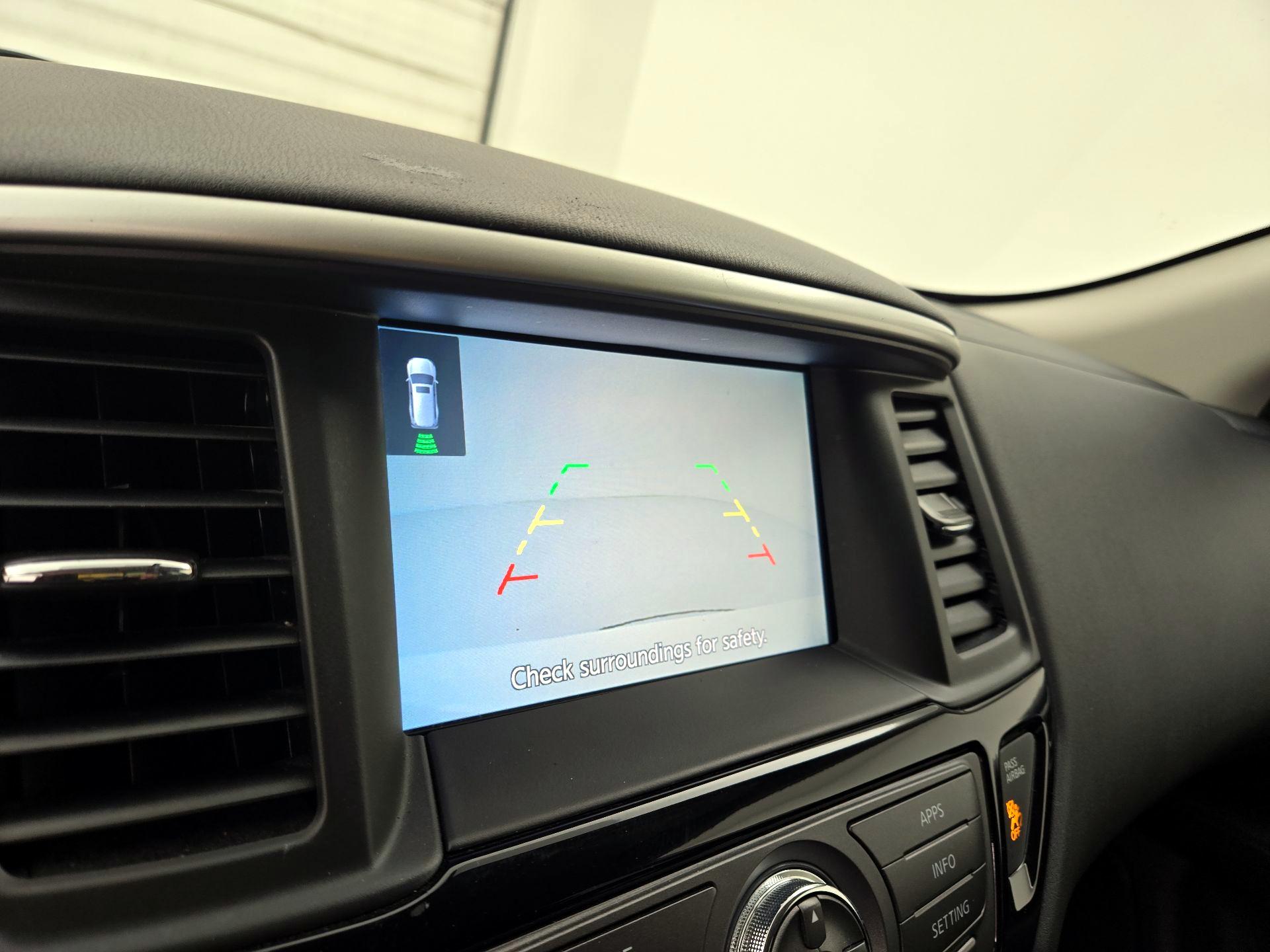 Thumbnail: 2020 Nissan Pathfinder - 14