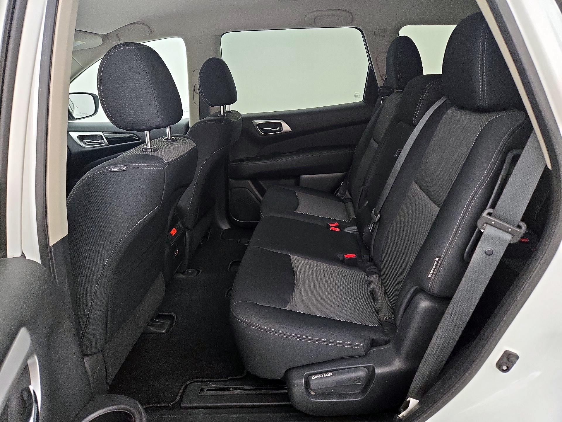 Thumbnail: 2020 Nissan Pathfinder - 19