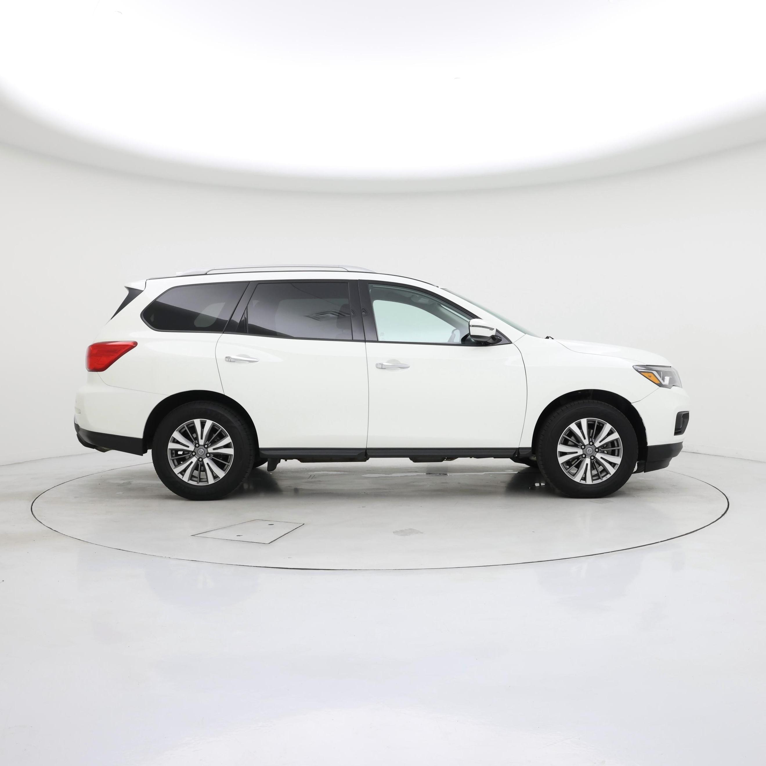 Thumbnail: 2020 Nissan Pathfinder - 7