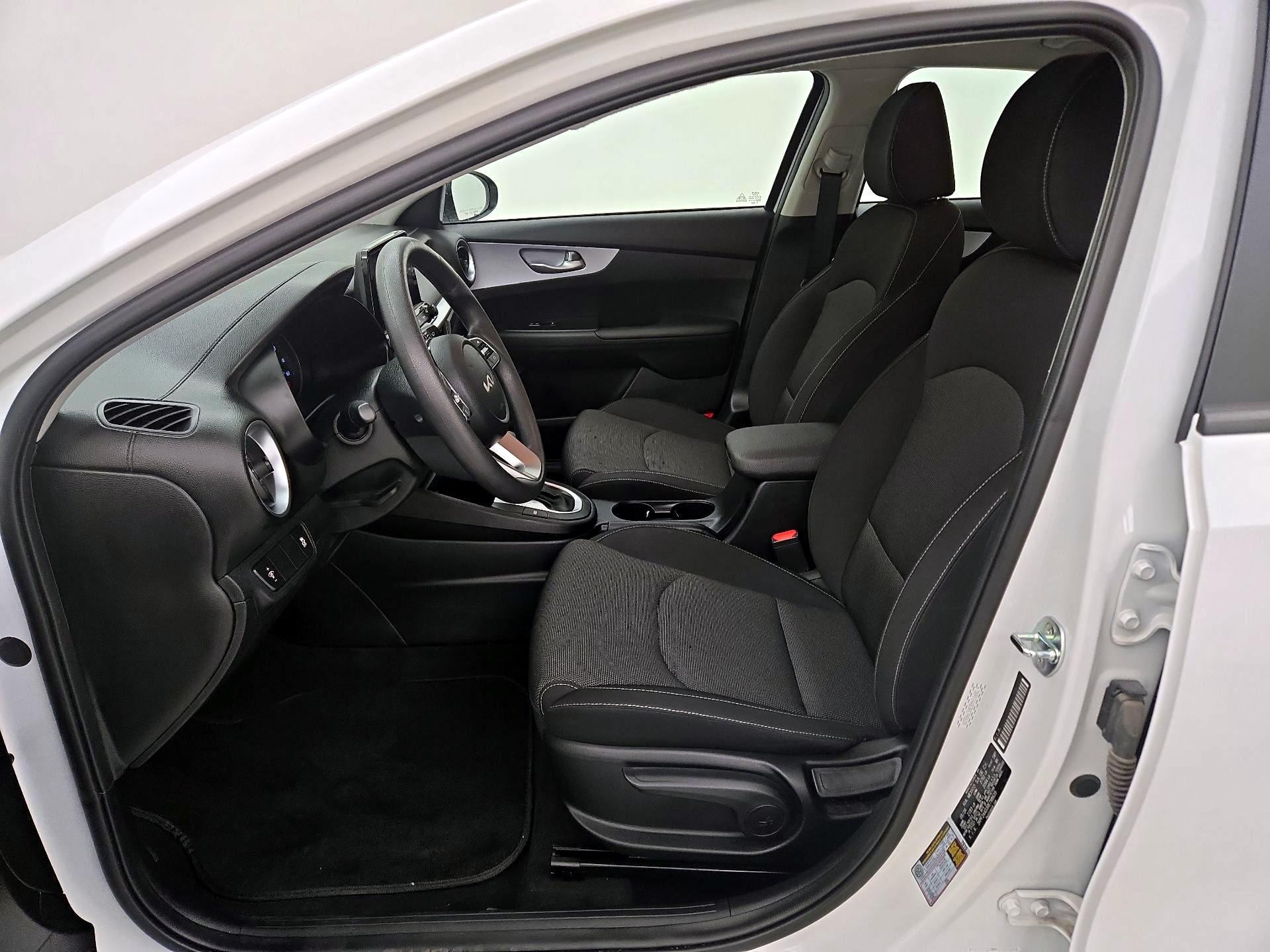 Thumbnail: 2024 Kia Forte - 11