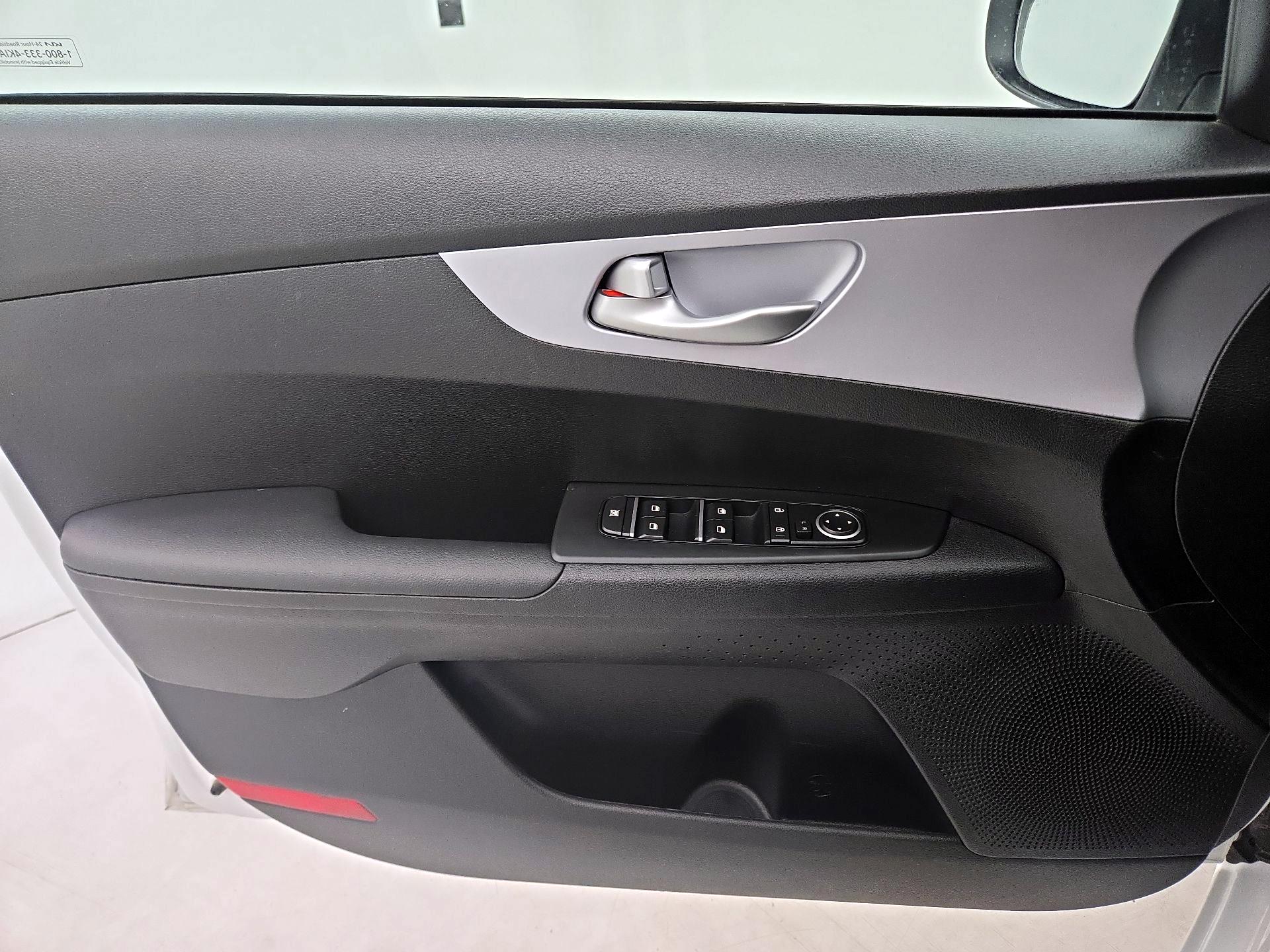 Thumbnail: 2024 Kia Forte - 12