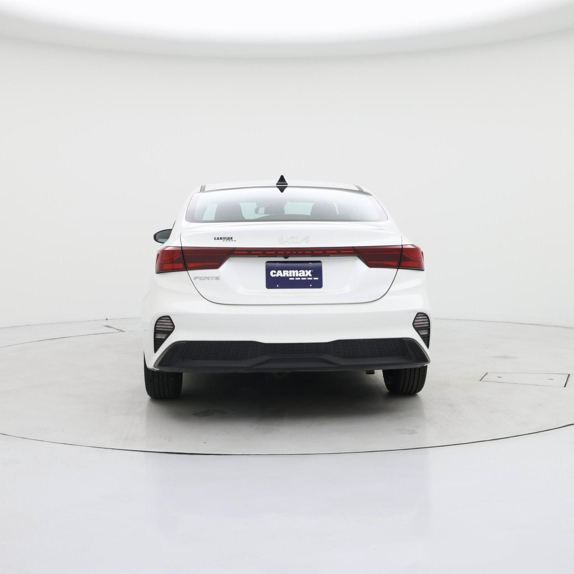 Thumbnail: 2024 Kia Forte - 6