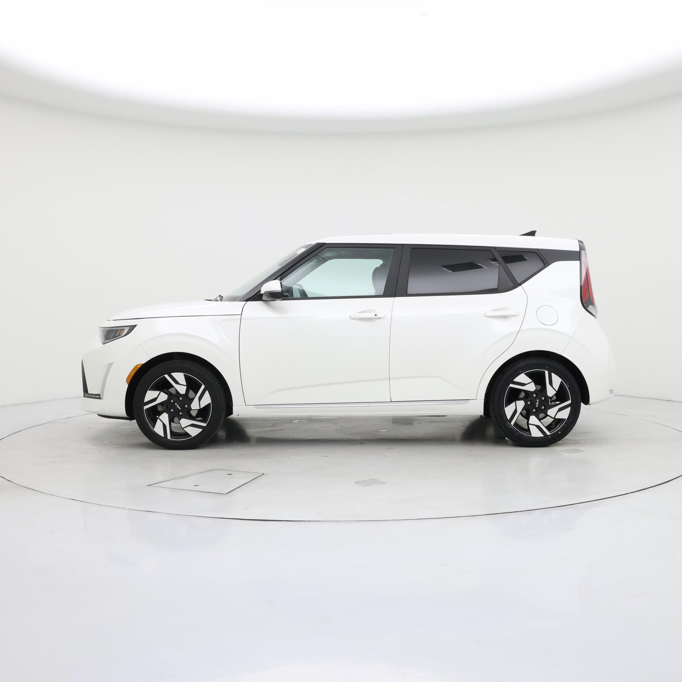 Thumbnail: 2023 Kia Soul - 3