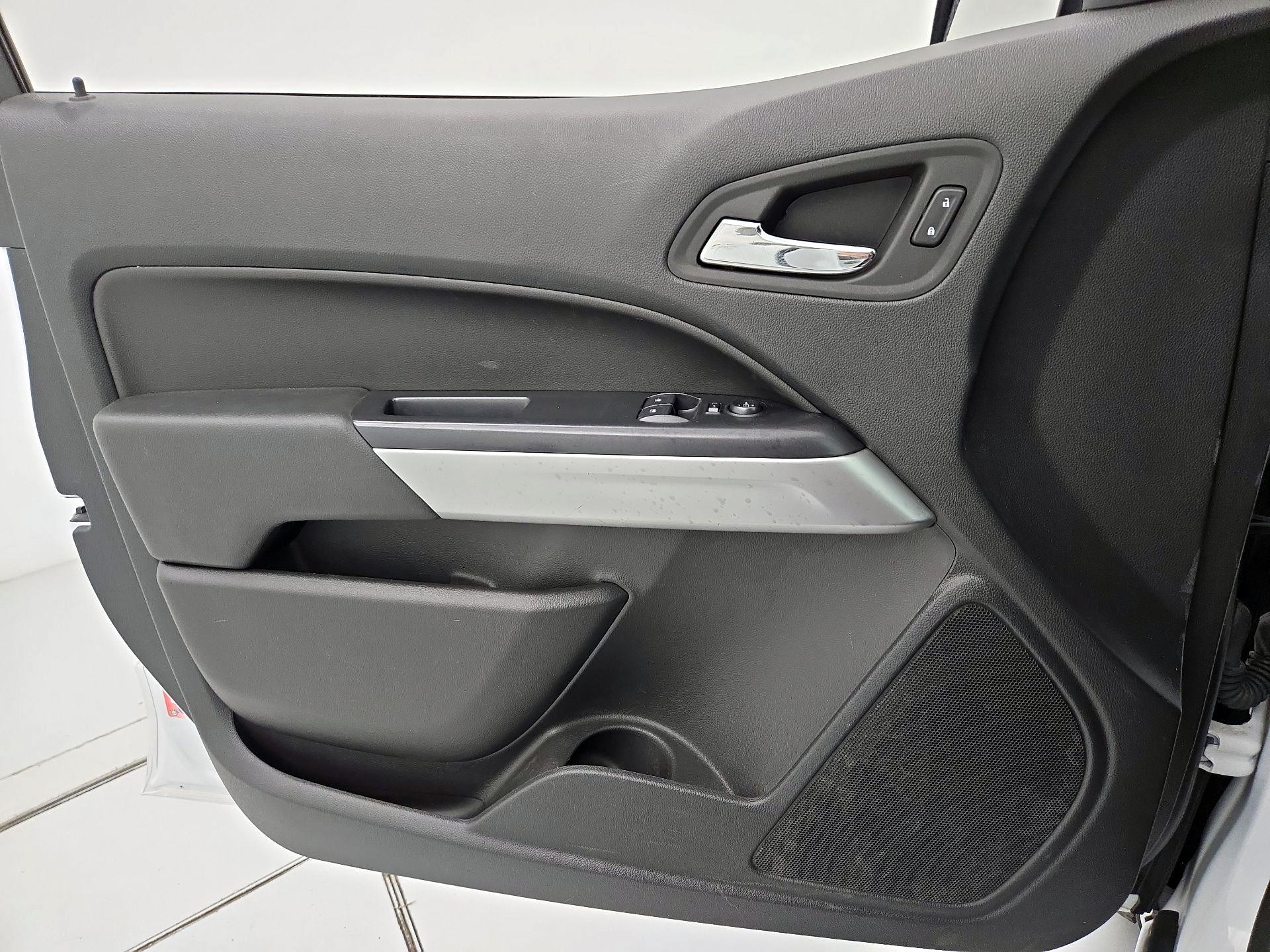 Thumbnail: 2022 Chevrolet Colorado - 12