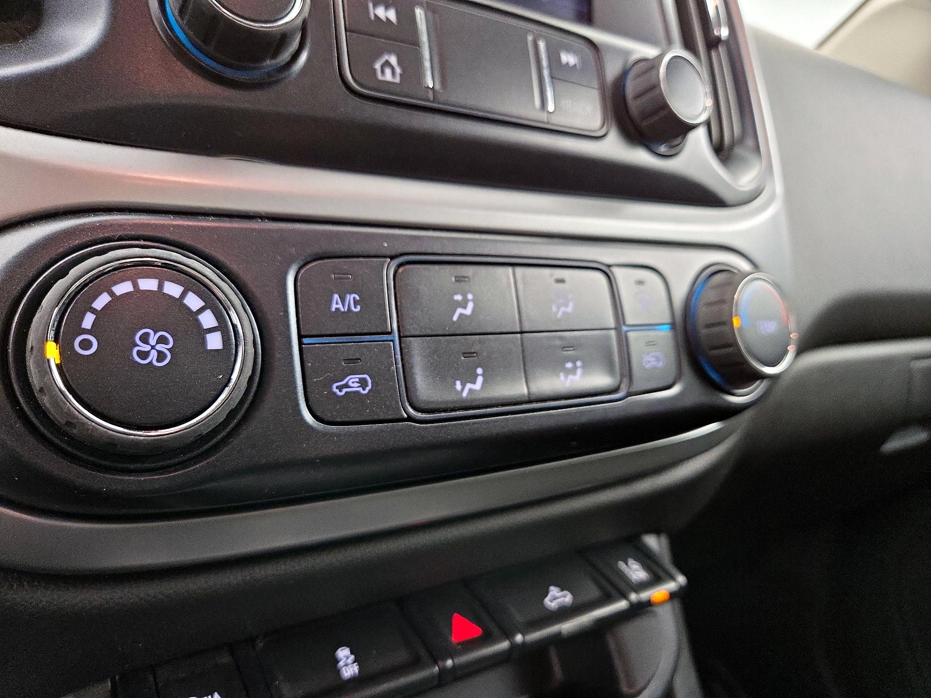 Thumbnail: 2022 Chevrolet Colorado - 16