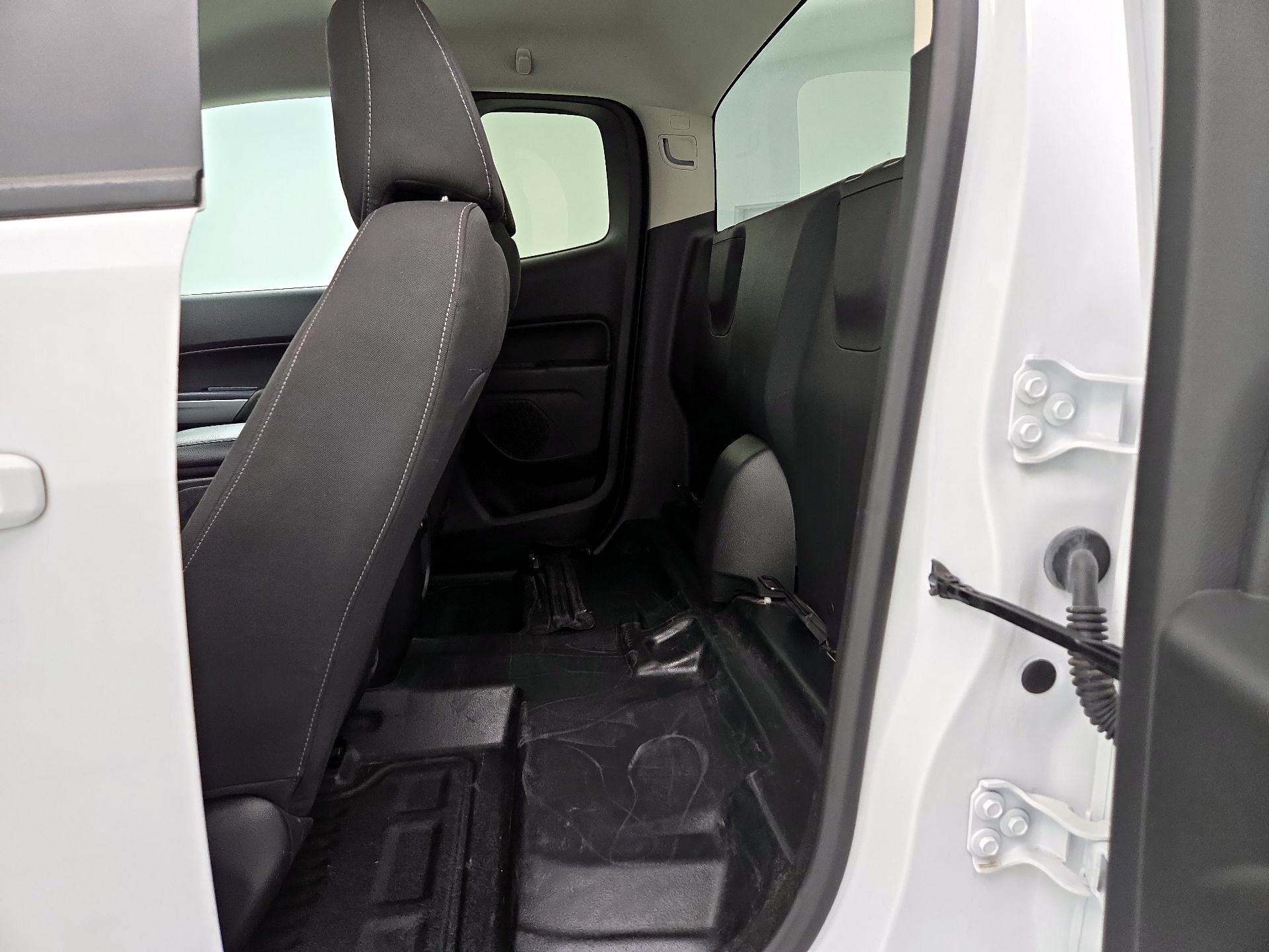 Thumbnail: 2022 Chevrolet Colorado - 19