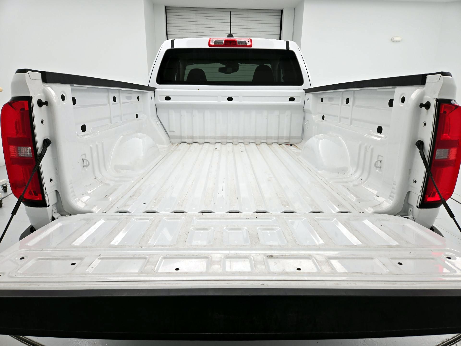 Thumbnail: 2022 Chevrolet Colorado - 20