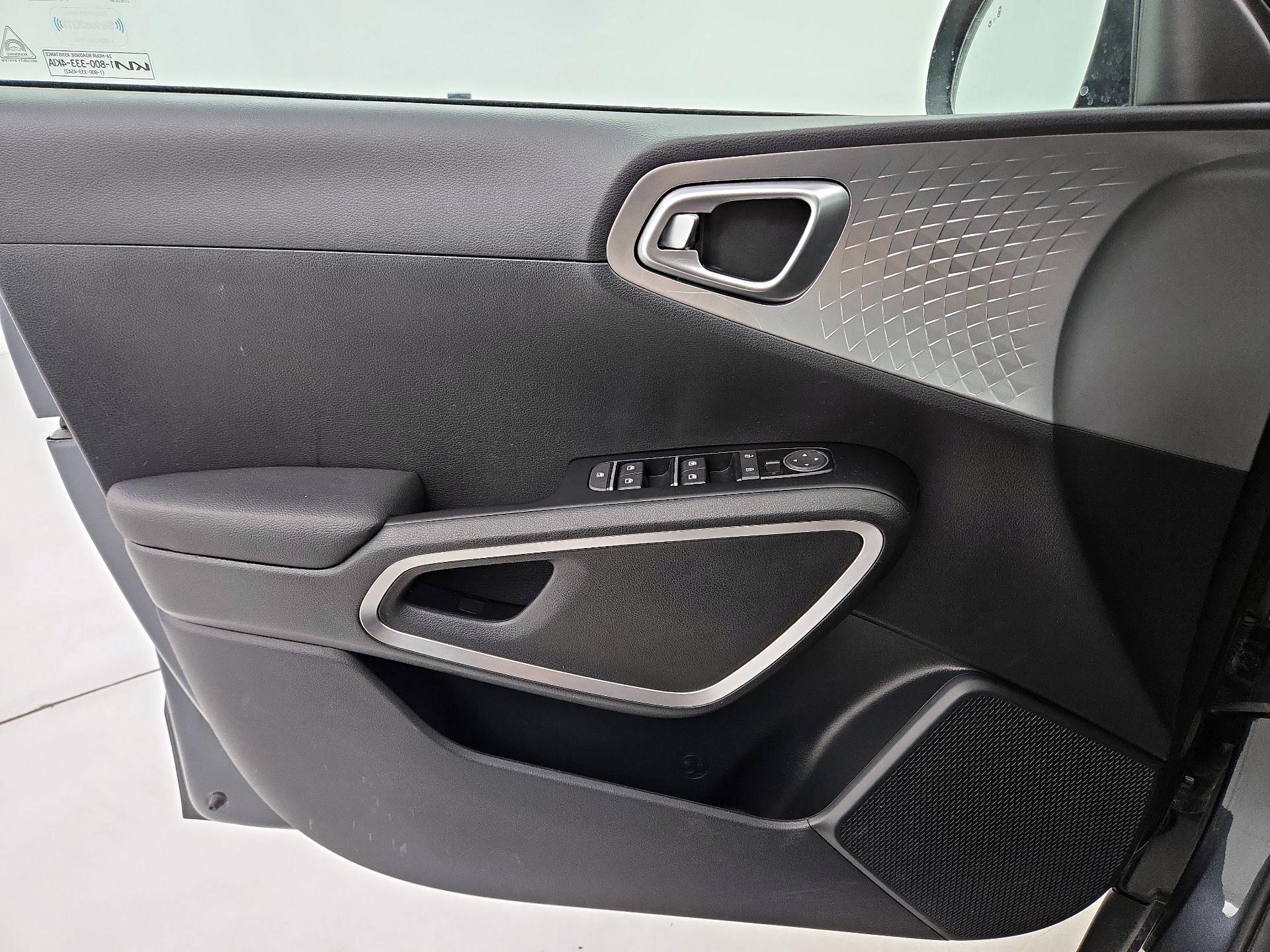 Thumbnail: 2023 Kia Soul - 12