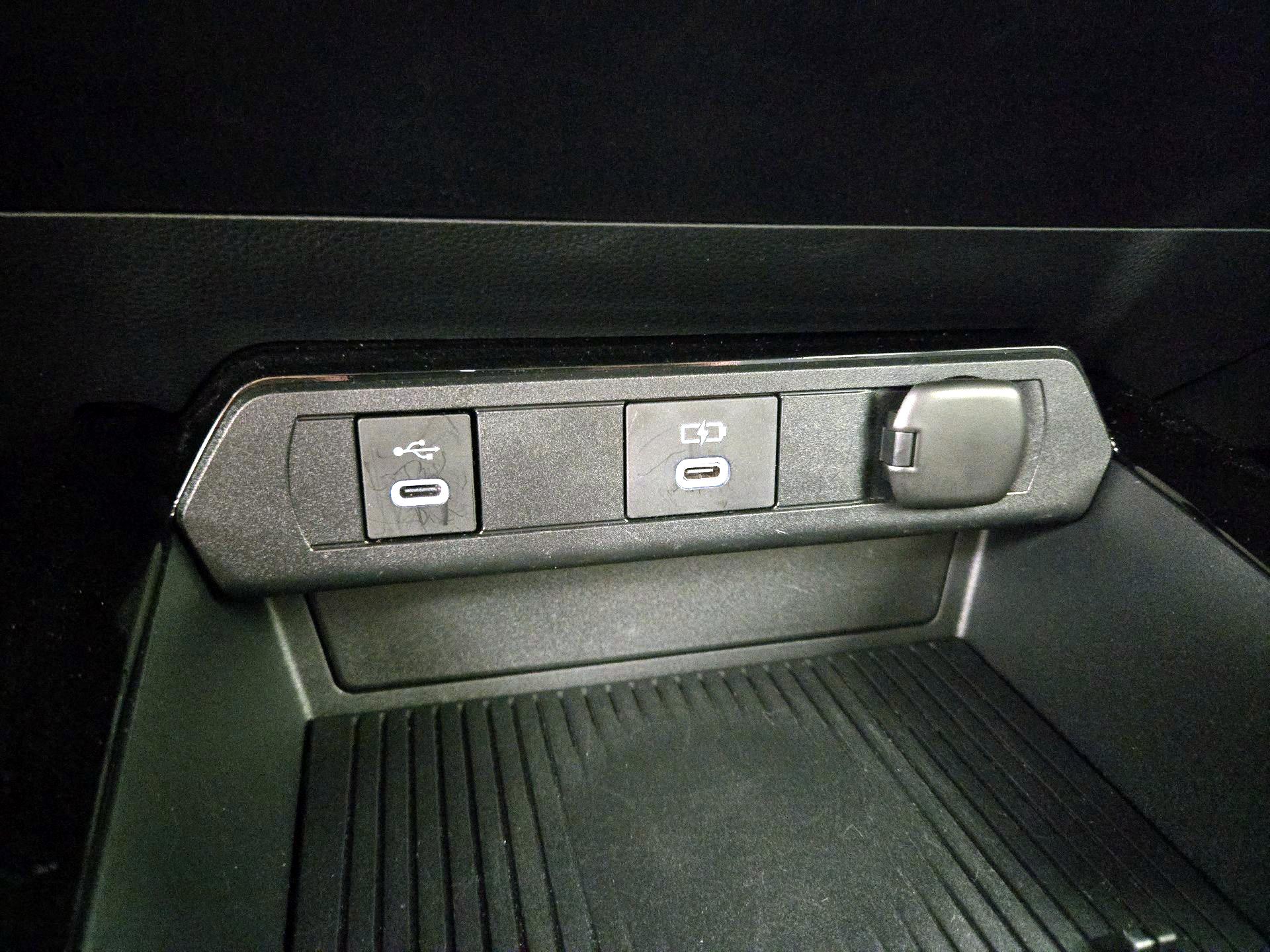 Thumbnail: 2025 Toyota Prius - 18