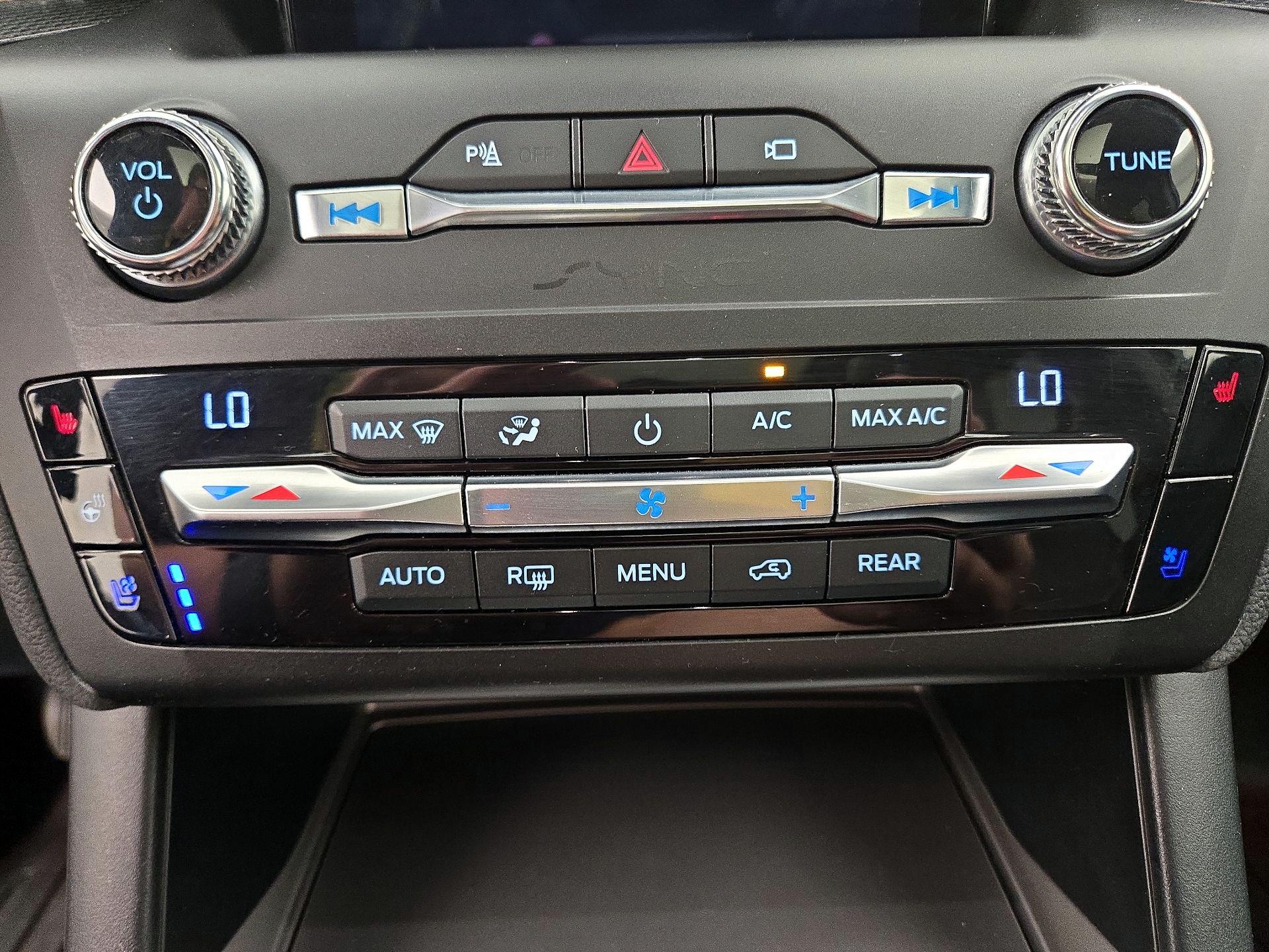 Thumbnail: 2020 Ford Explorer - 17