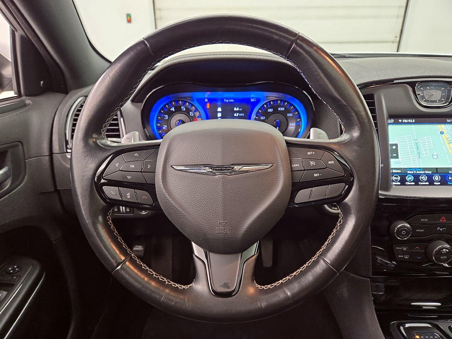 Thumbnail: 2022 Chrysler 300 - 10