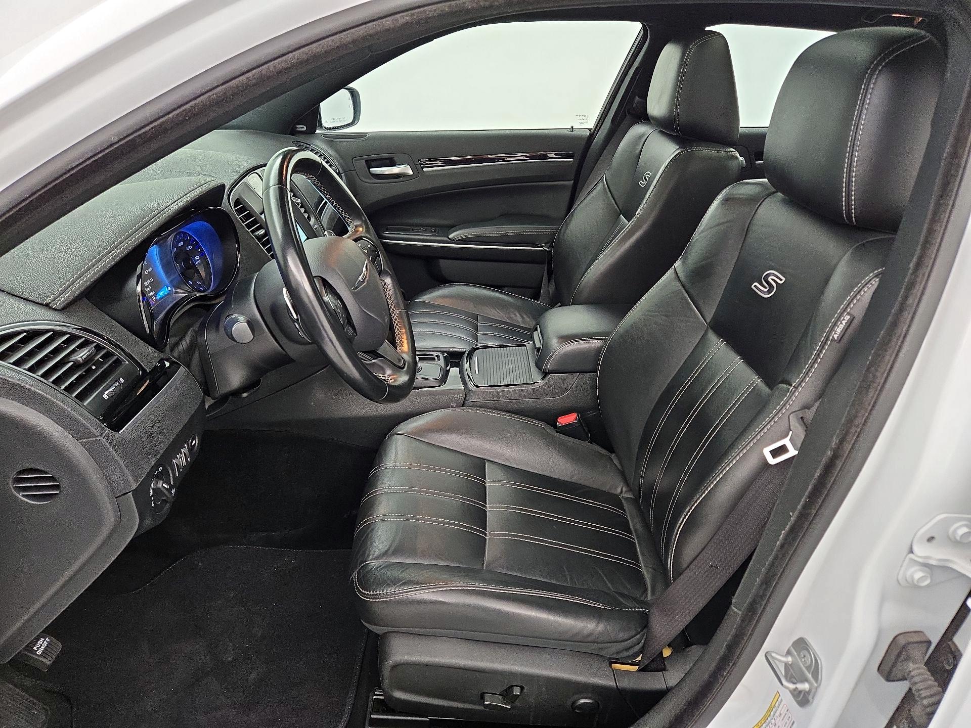 Thumbnail: 2022 Chrysler 300 - 11