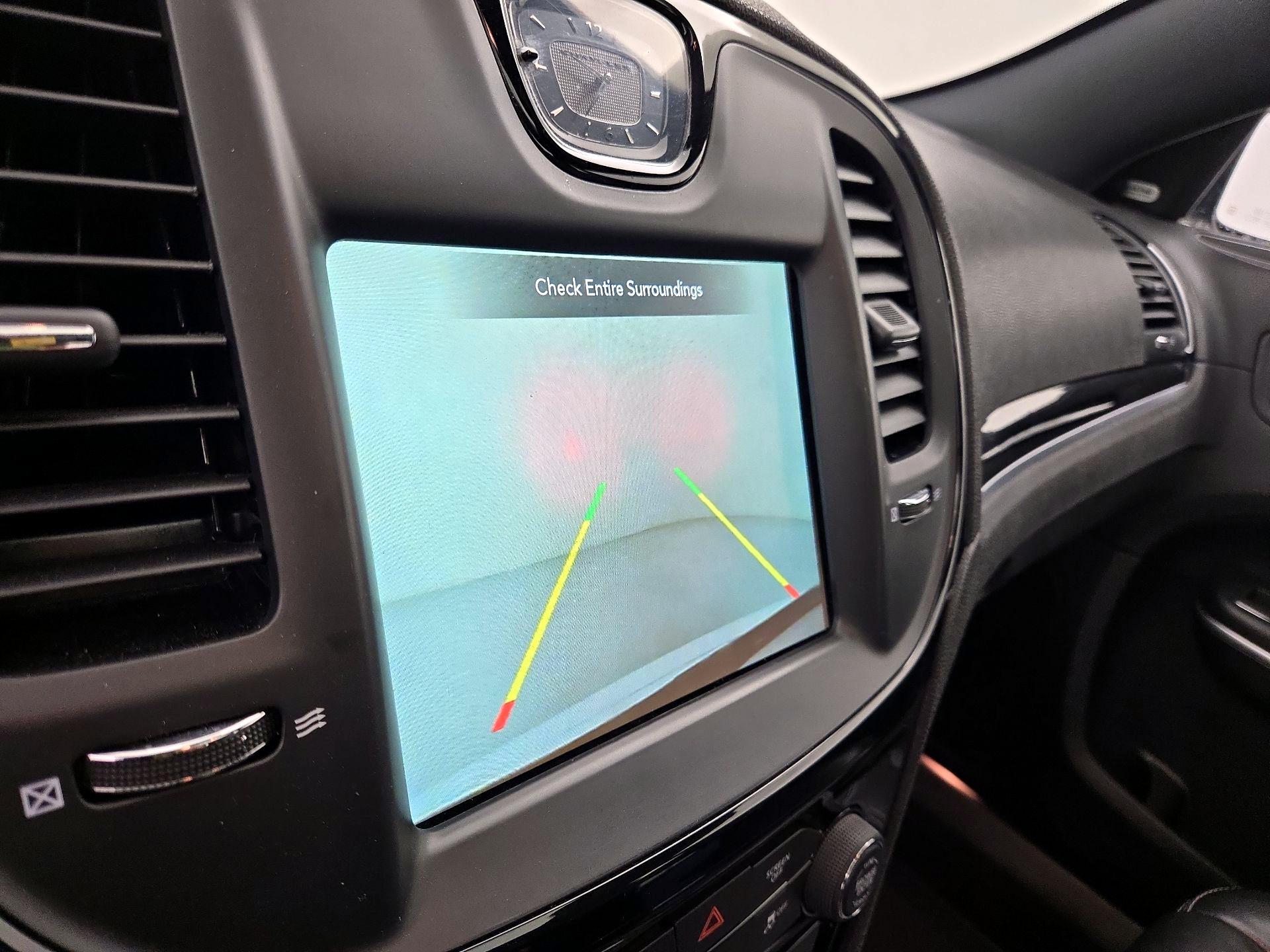 Thumbnail: 2022 Chrysler 300 - 15