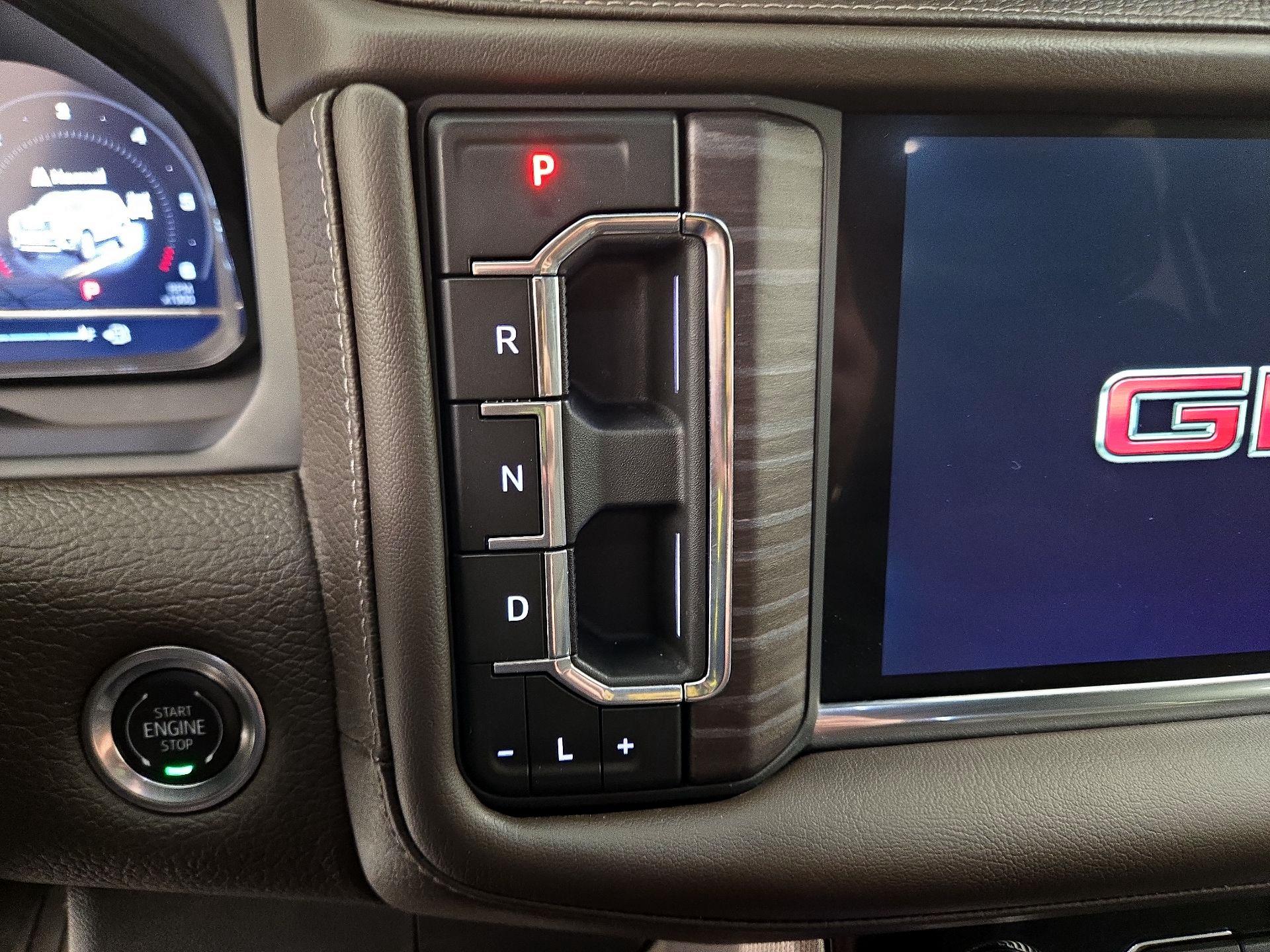 Thumbnail: 2024 GMC Yukon - 17