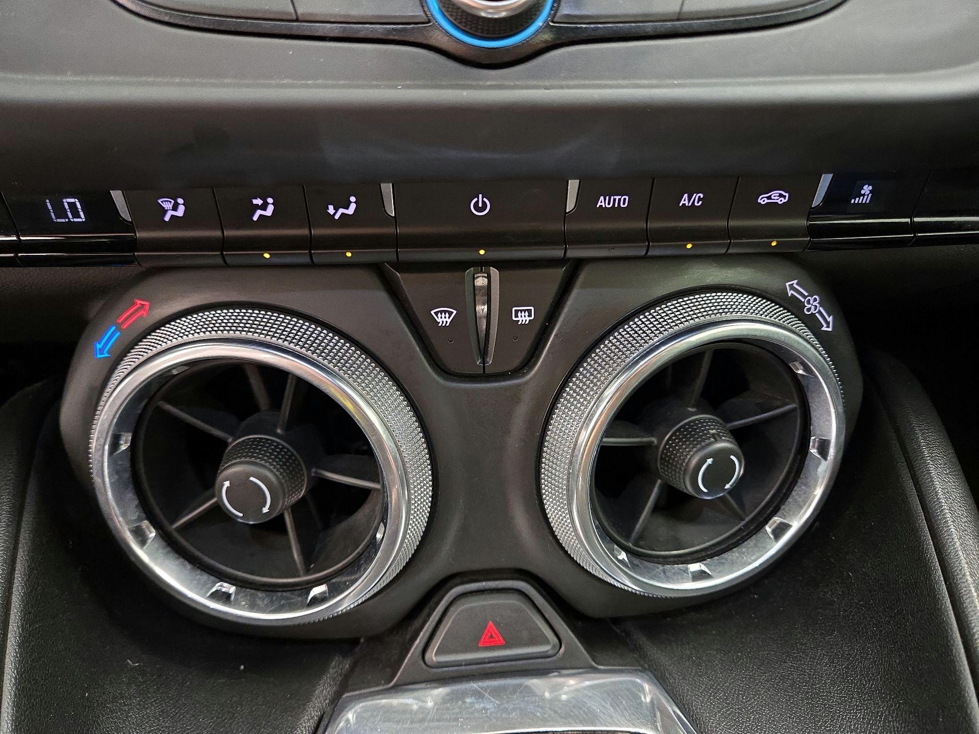 Thumbnail: 2020 Chevrolet Camaro - 16