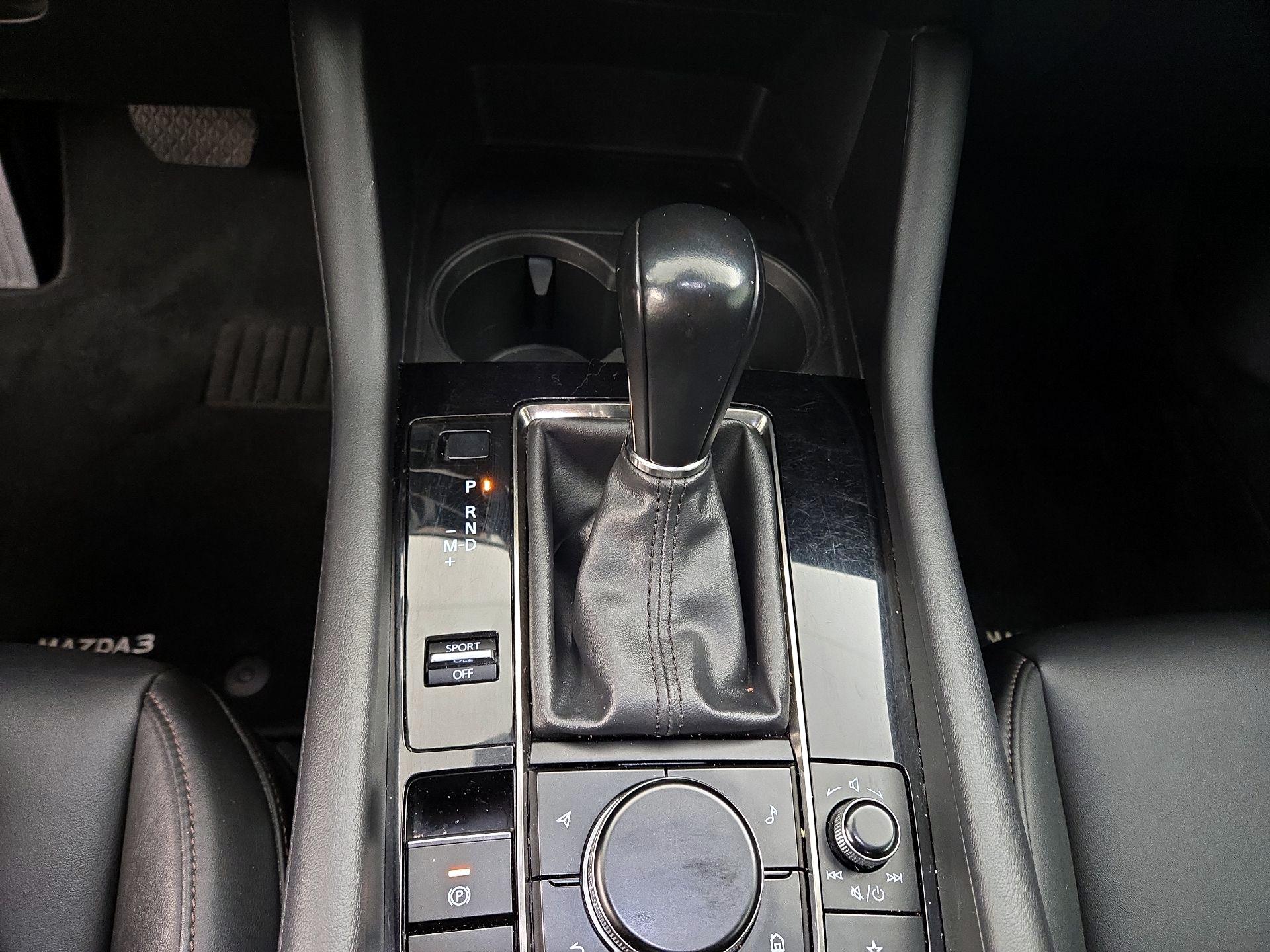 Thumbnail: 2022 Mazda Mazda3 - 17