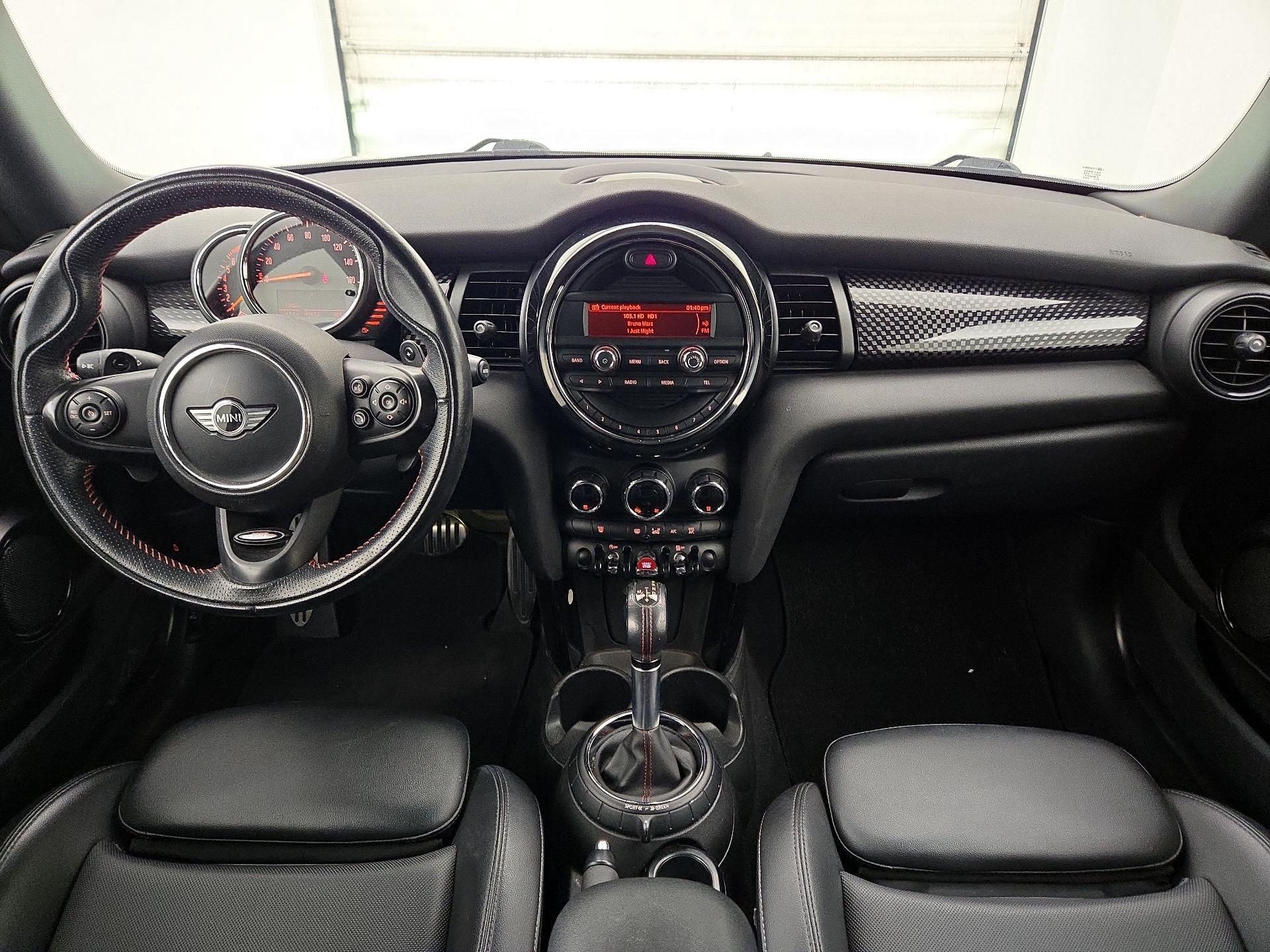 Thumbnail: 2016 MINI Cooper Hardtop - 9