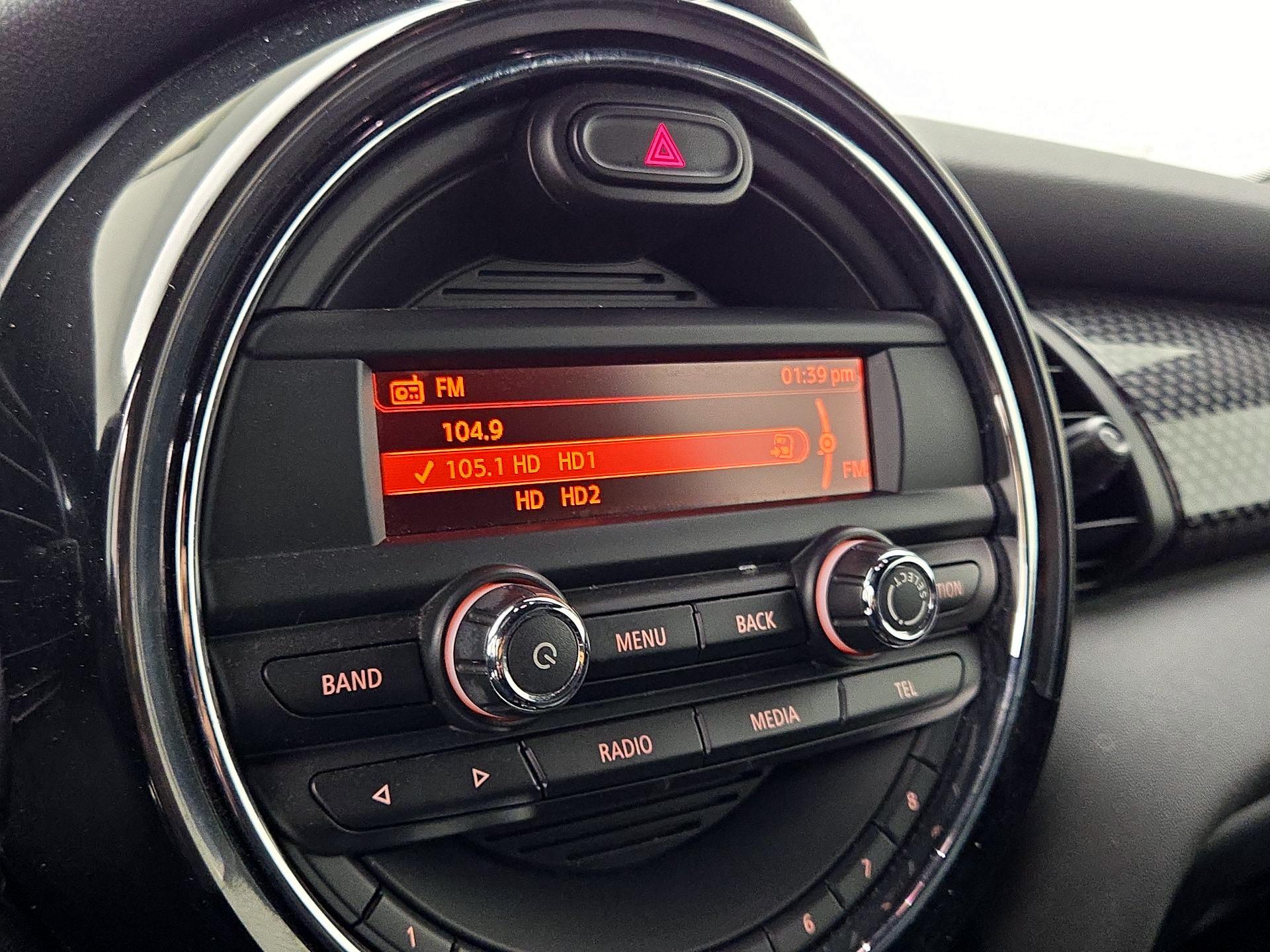 Thumbnail: 2016 MINI Cooper Hardtop - 14