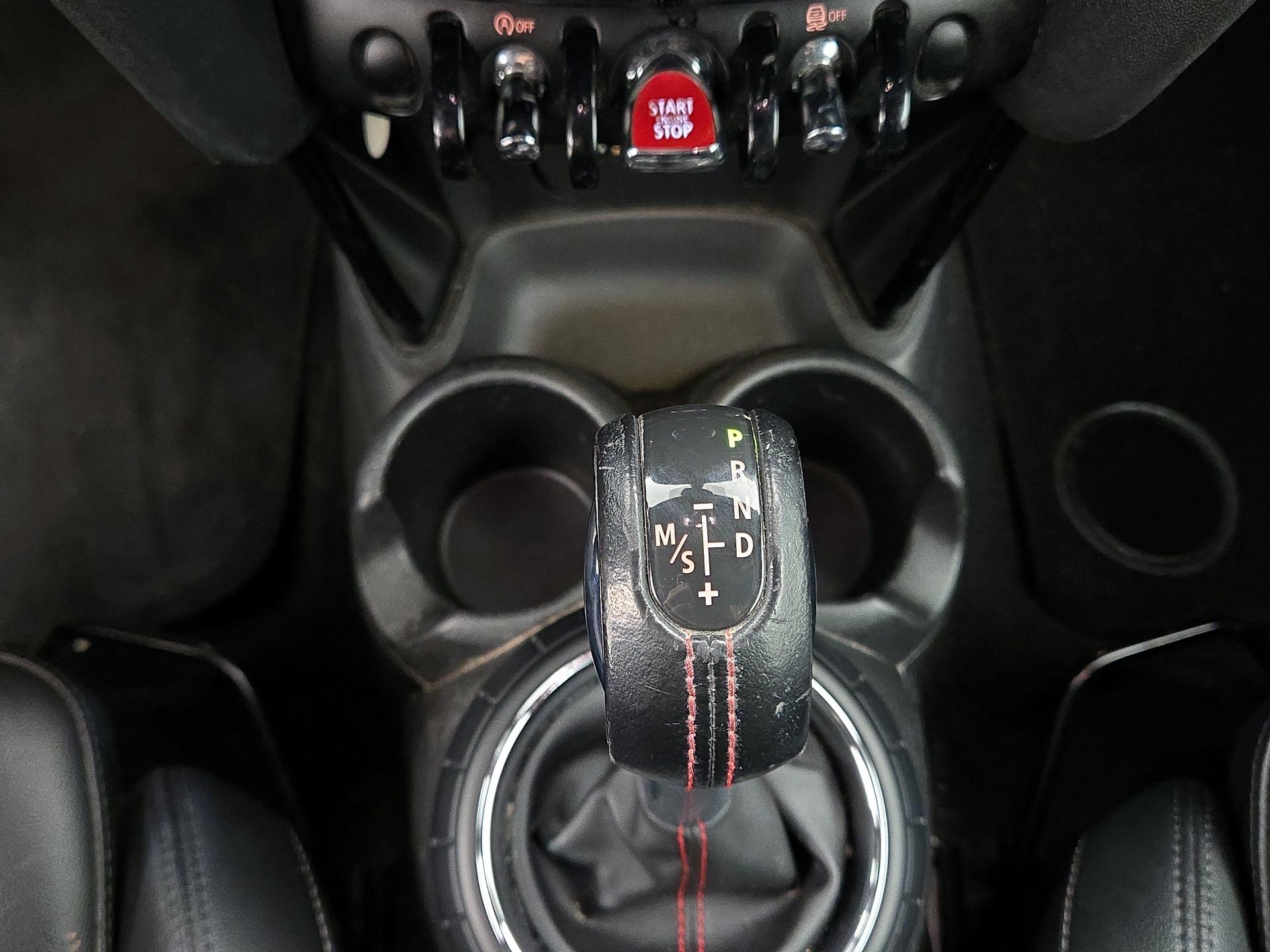 Thumbnail: 2016 MINI Cooper Hardtop - 16