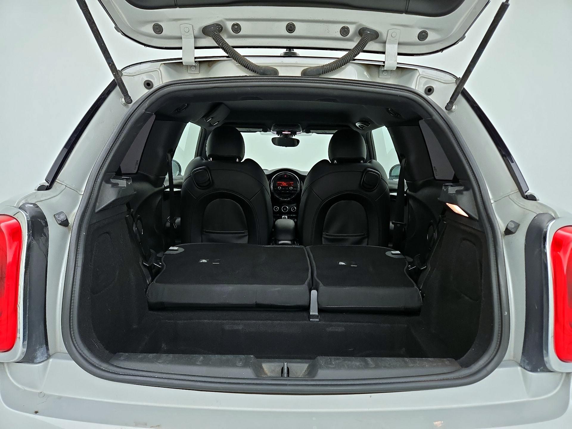 Thumbnail: 2016 MINI Cooper Hardtop - 20