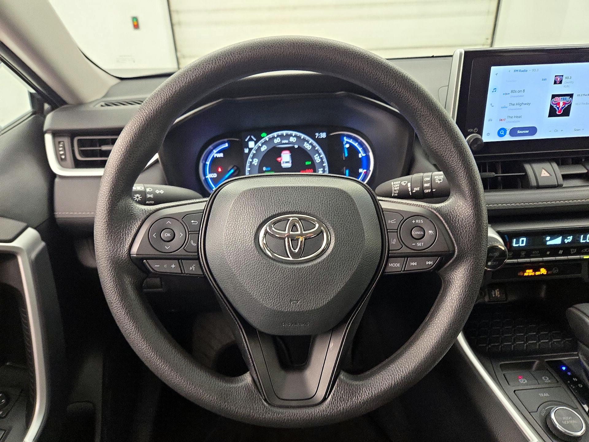 Thumbnail: 2025 Toyota RAV4 - 10