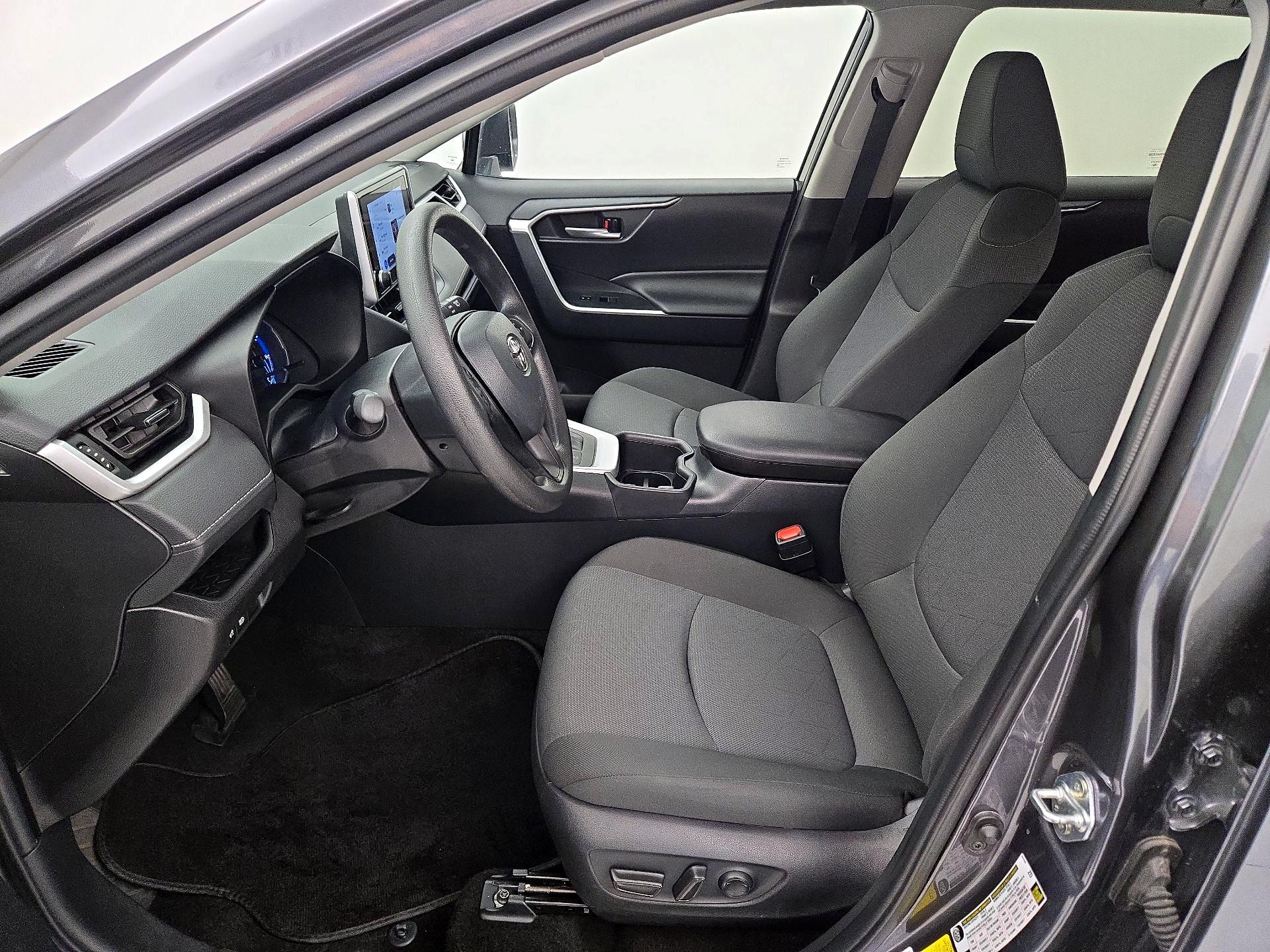 Thumbnail: 2025 Toyota RAV4 - 11