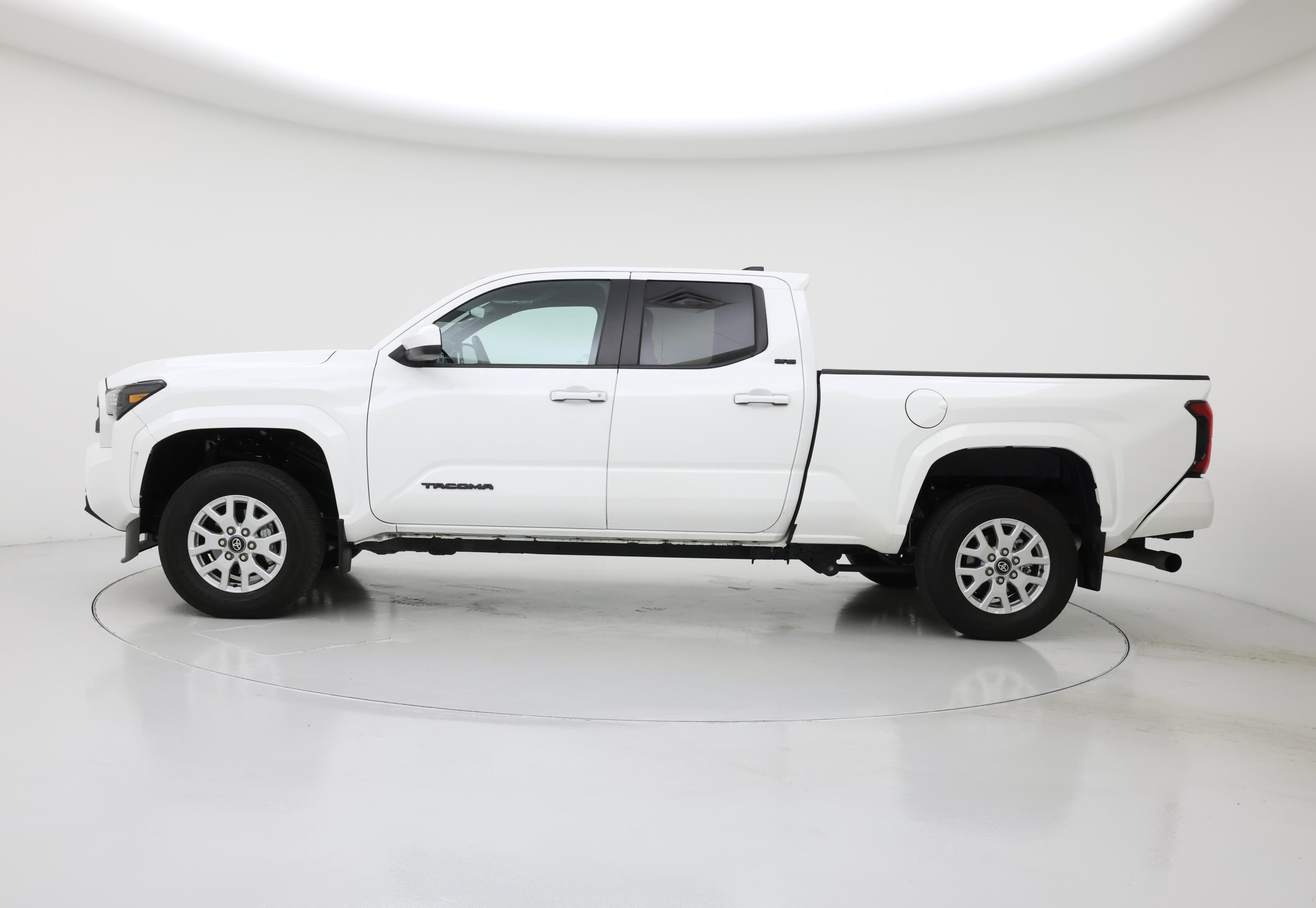 Thumbnail: 2024 Toyota Tacoma - 3