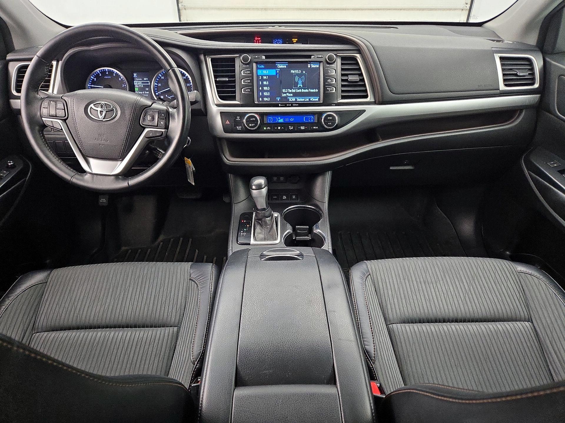 Thumbnail: 2018 Toyota Highlander - 9