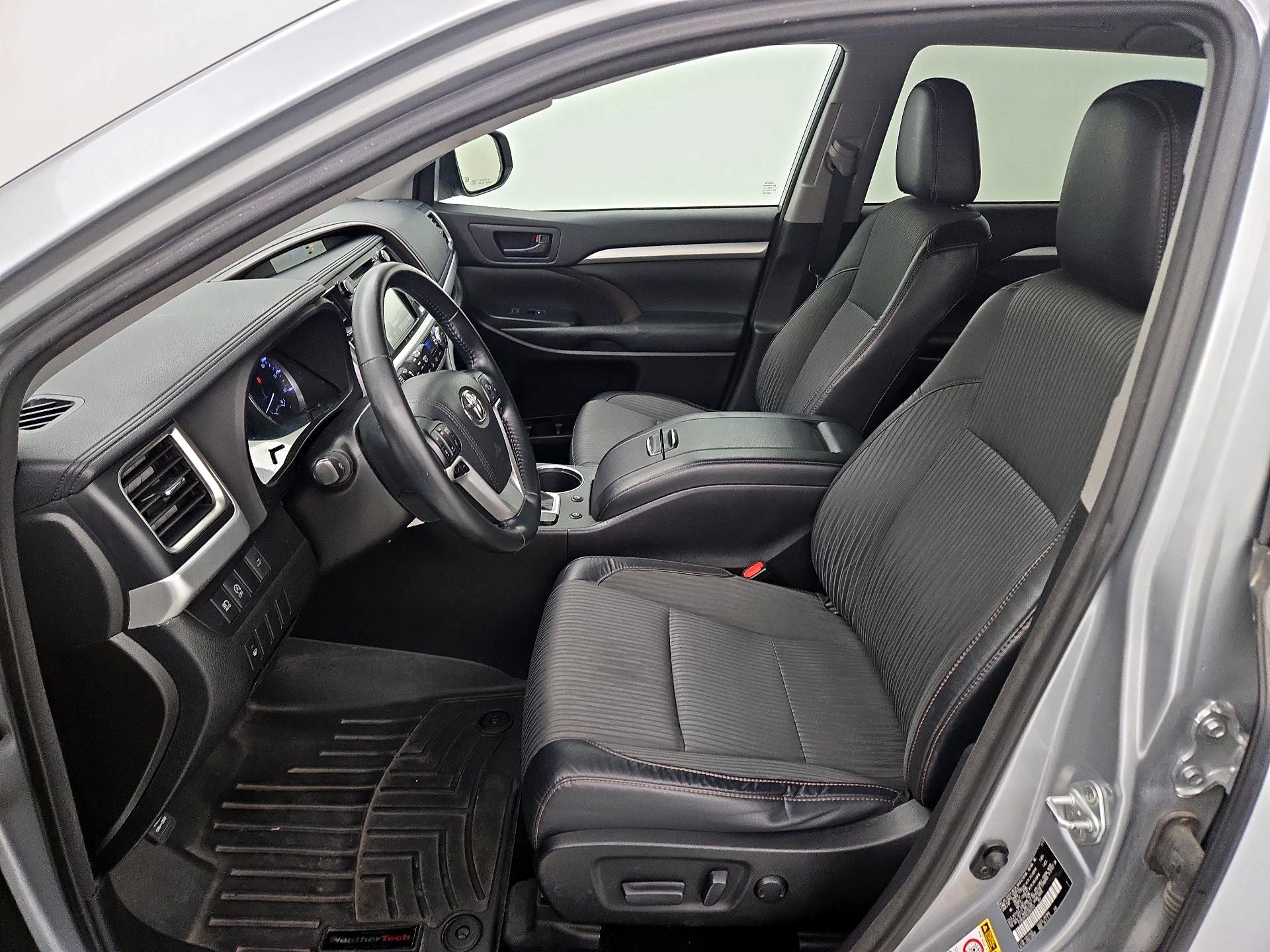 Thumbnail: 2018 Toyota Highlander - 11