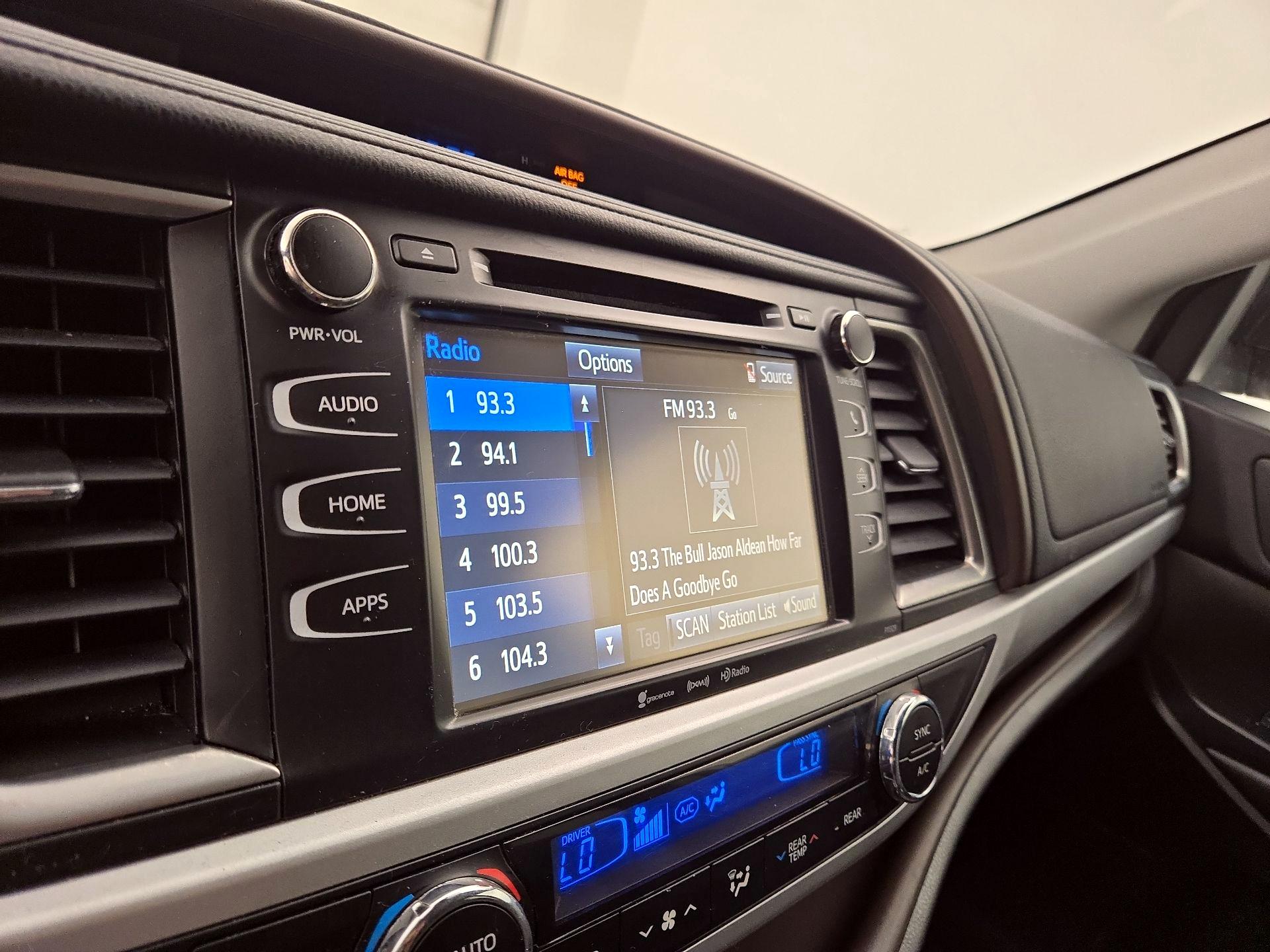 Thumbnail: 2018 Toyota Highlander - 15