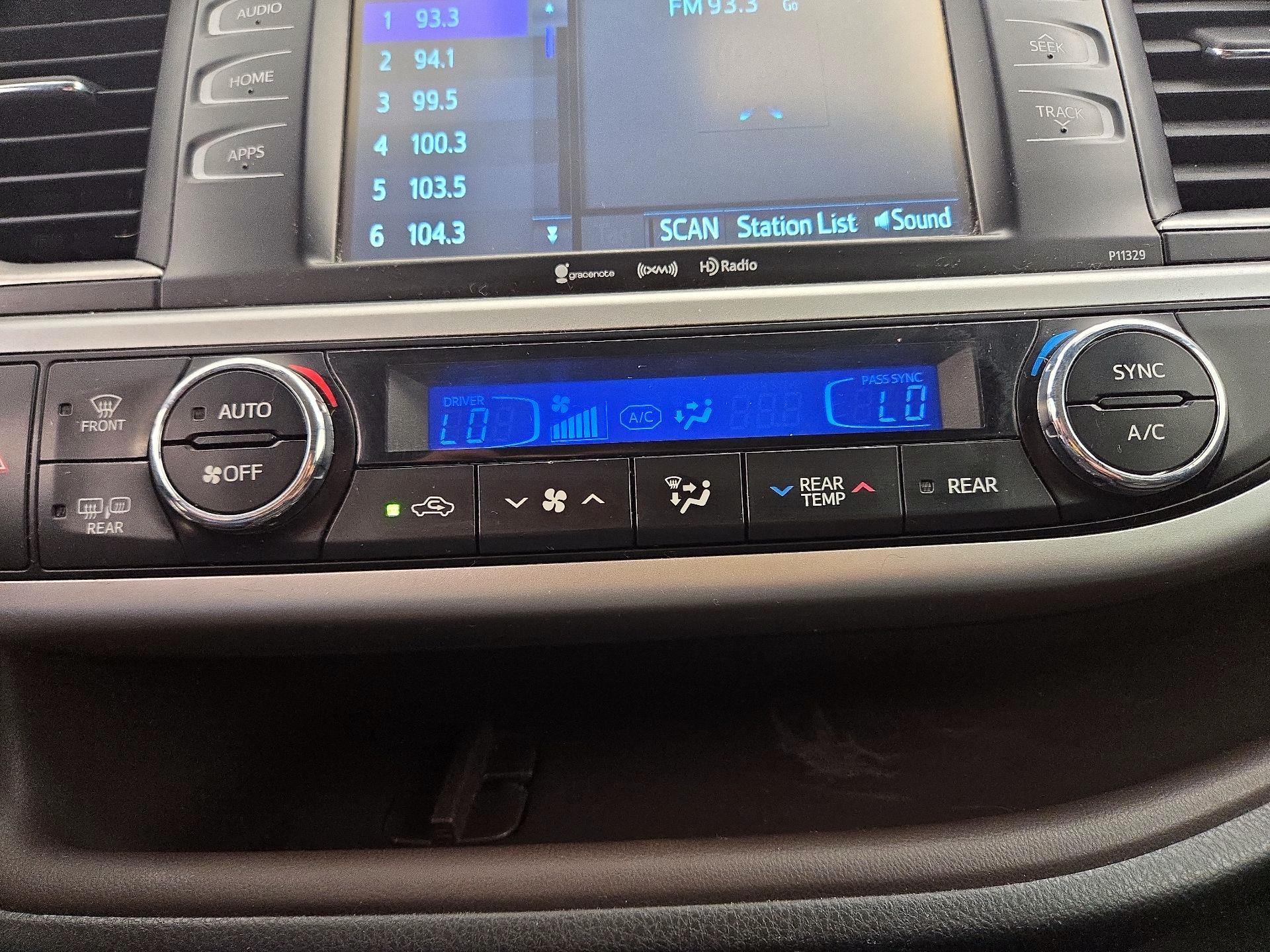 Thumbnail: 2018 Toyota Highlander - 16