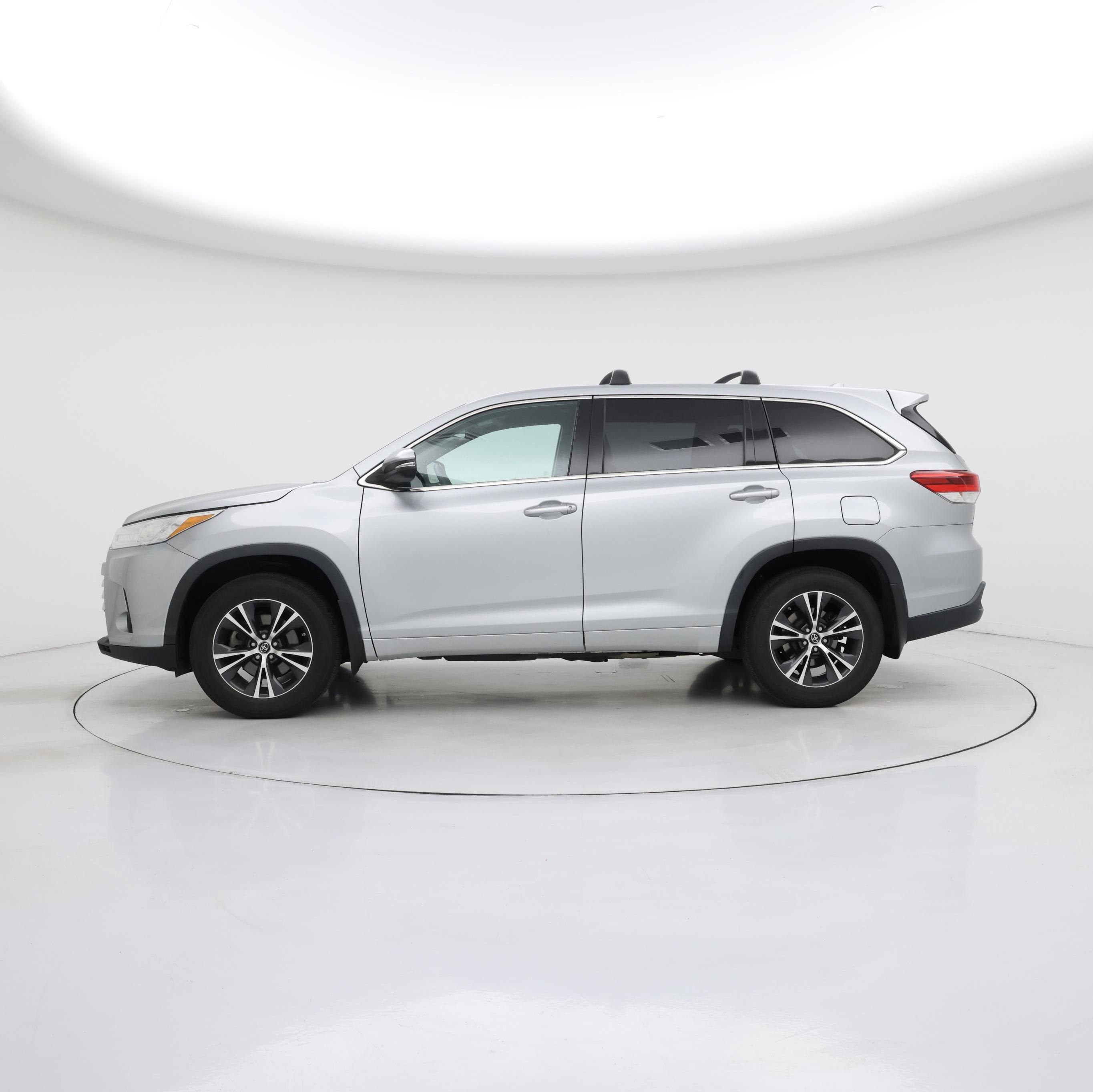 Thumbnail: 2018 Toyota Highlander - 3