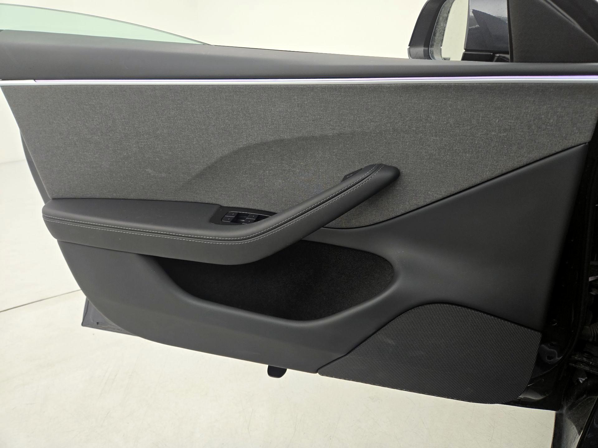 Thumbnail: 2025 Tesla Model 3 - 12