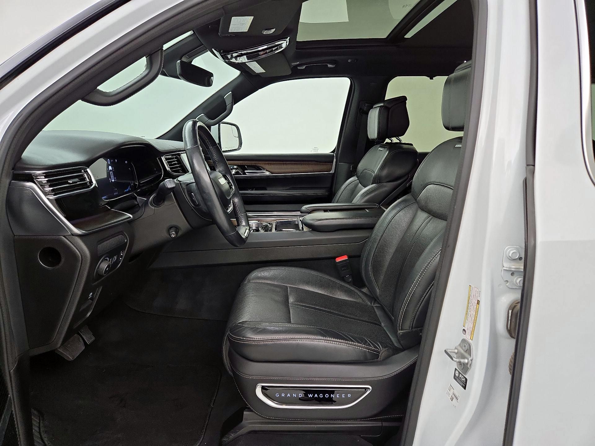 Thumbnail: 2022 Jeep Grand Wagoneer - 11