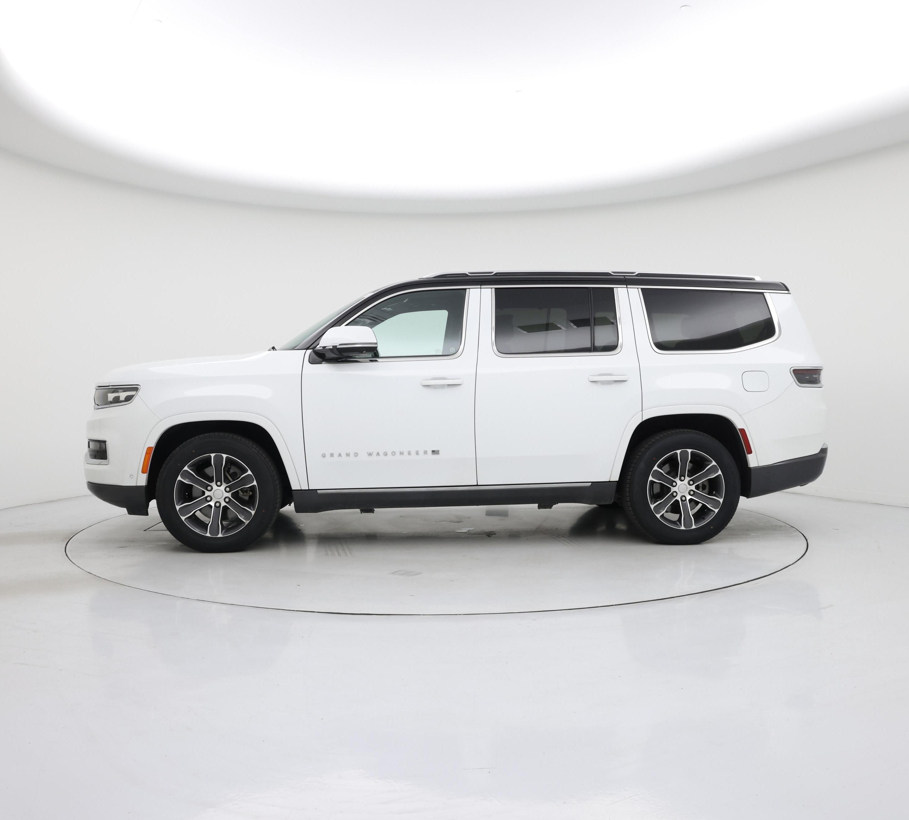 Thumbnail: 2022 Jeep Grand Wagoneer - 3