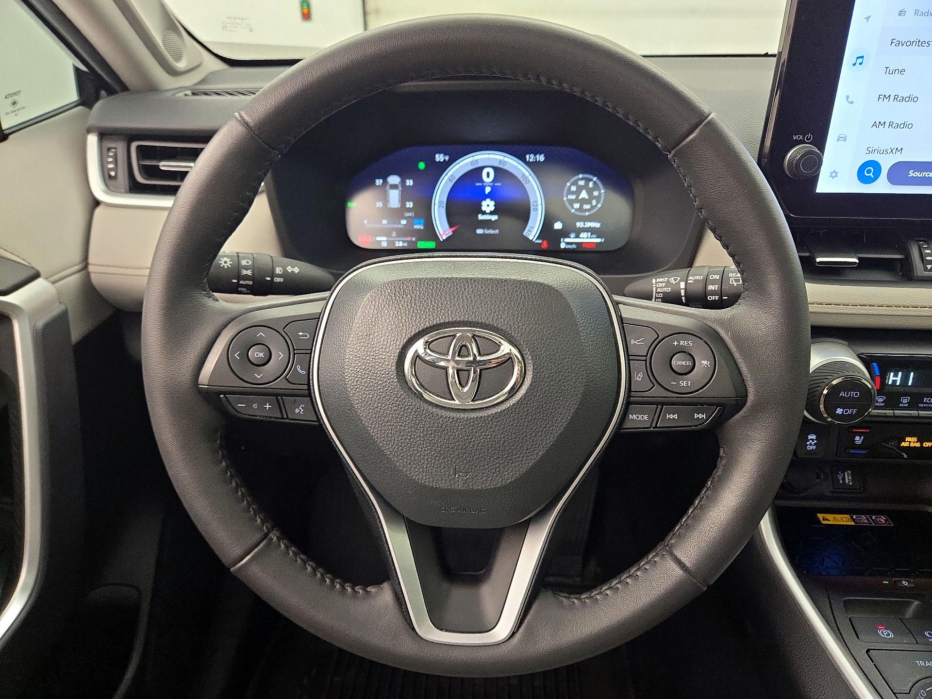 Thumbnail: 2023 Toyota RAV4 - 10