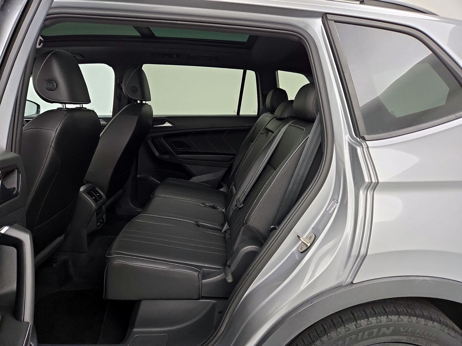 Thumbnail: 2022 Volkswagen Tiguan - 20