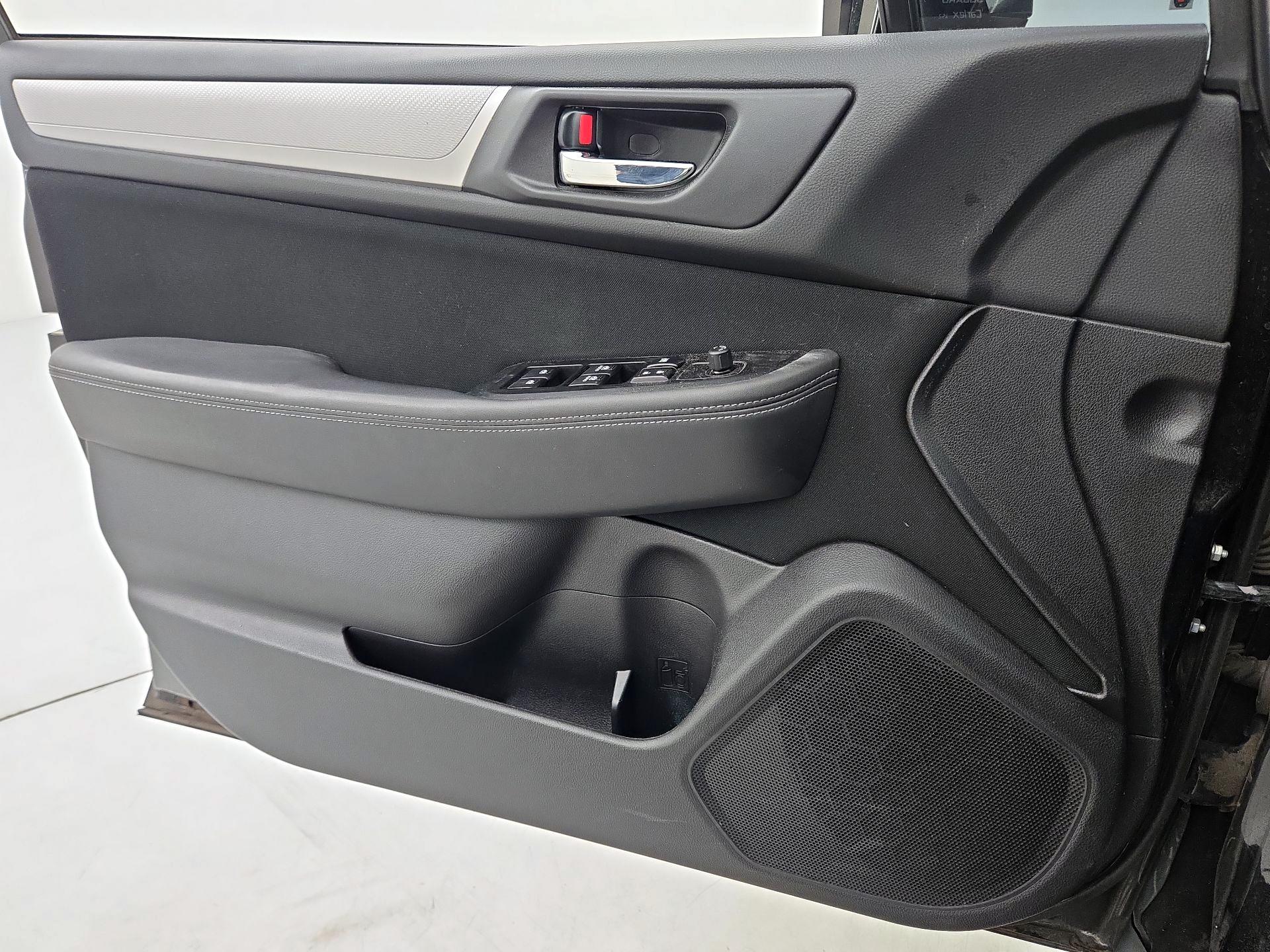 Thumbnail: 2016 Subaru Outback - 12